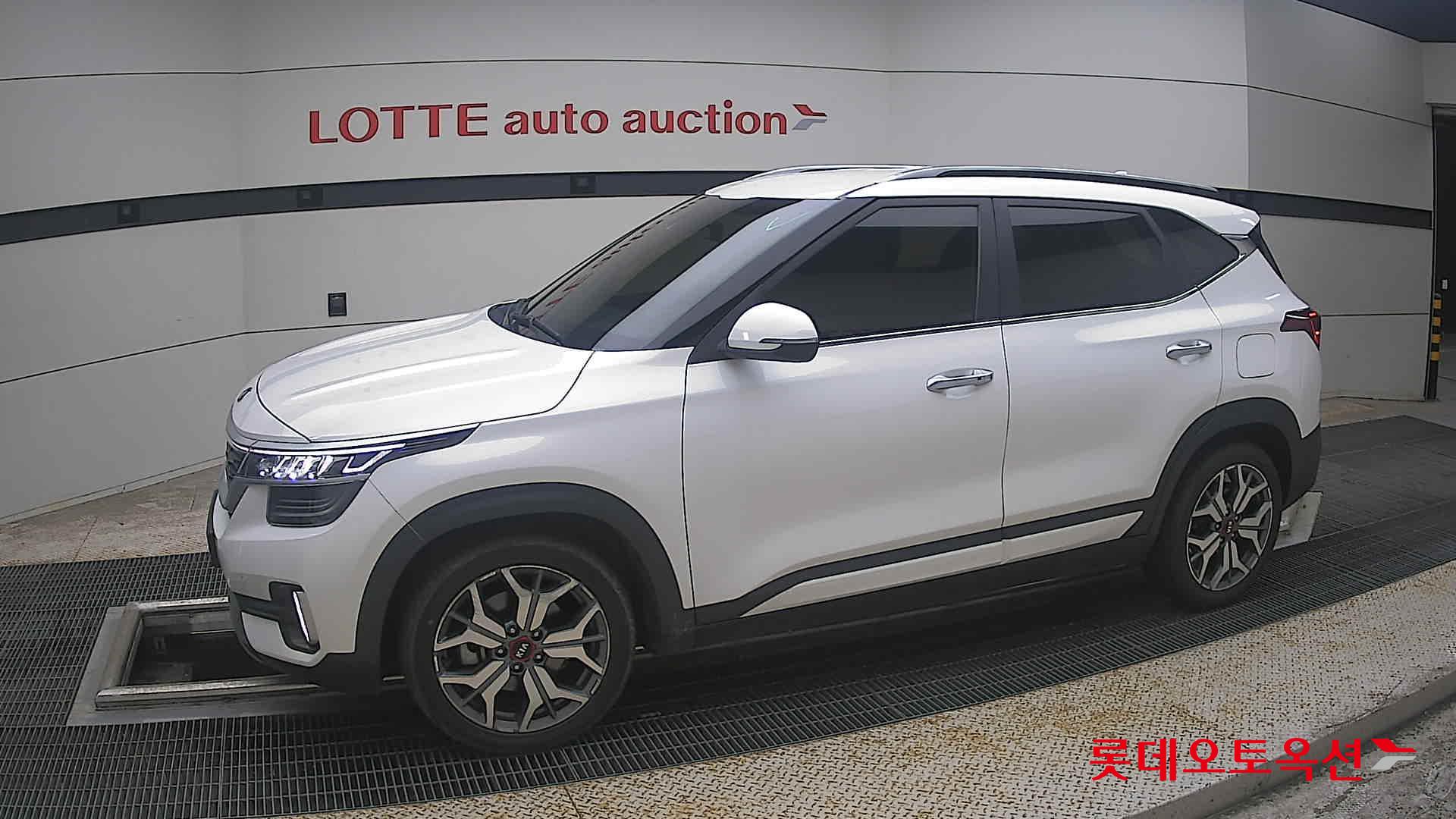 2020 - kia seltos