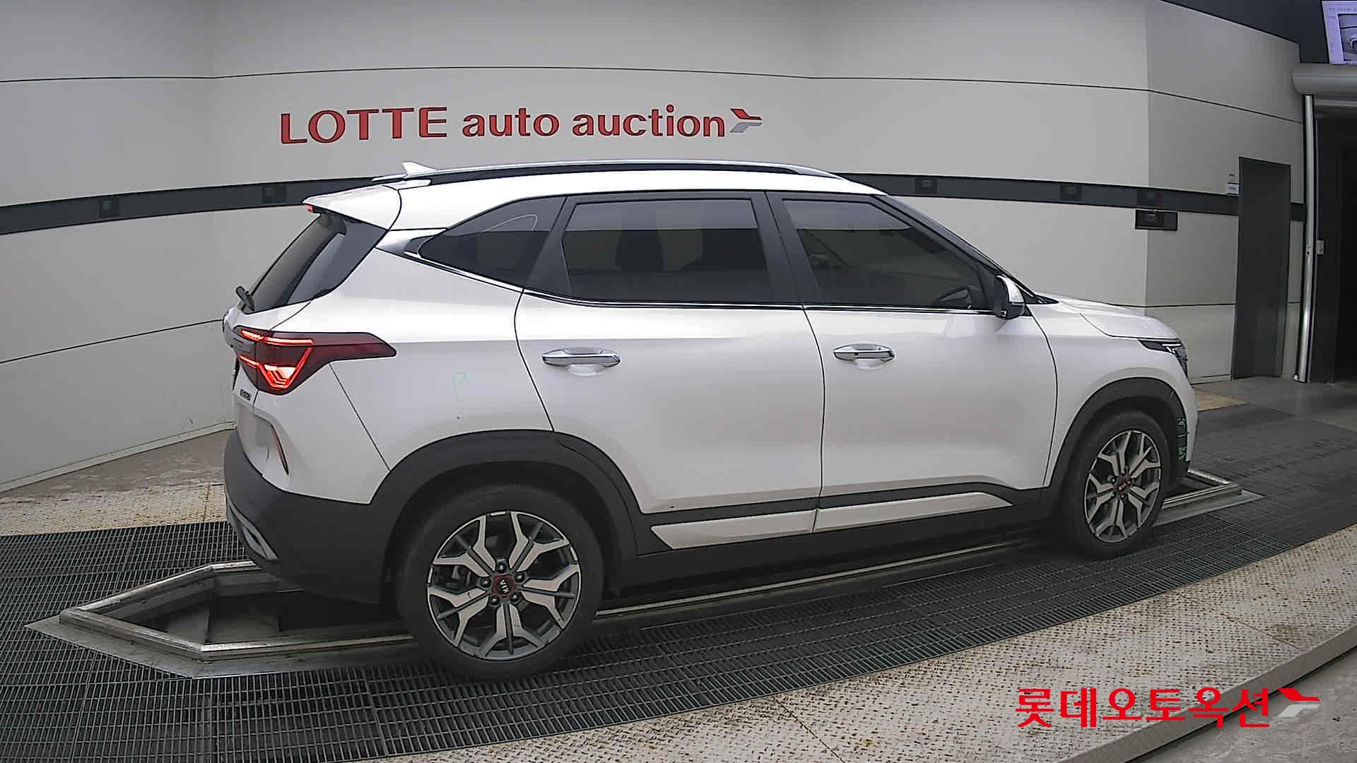 2020 - kia seltos
