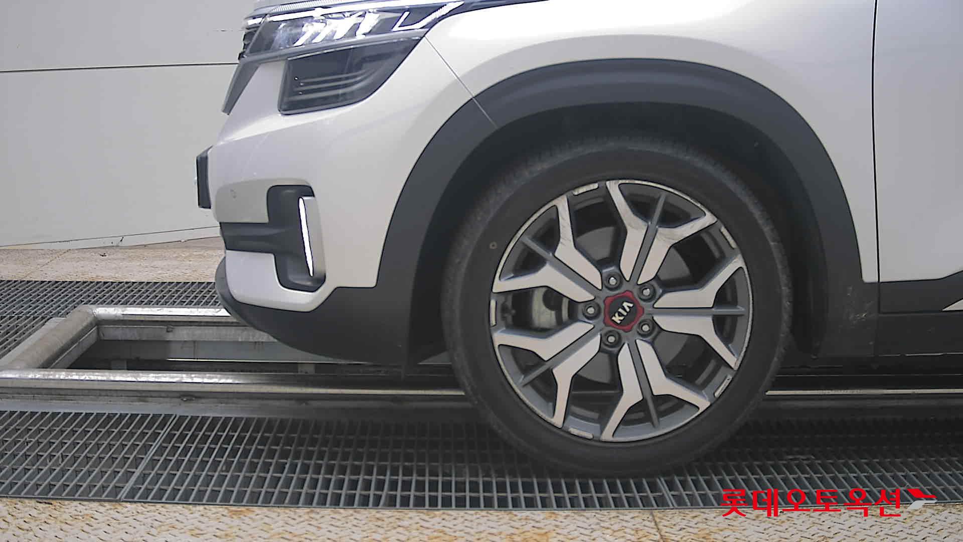 2020 - kia seltos
