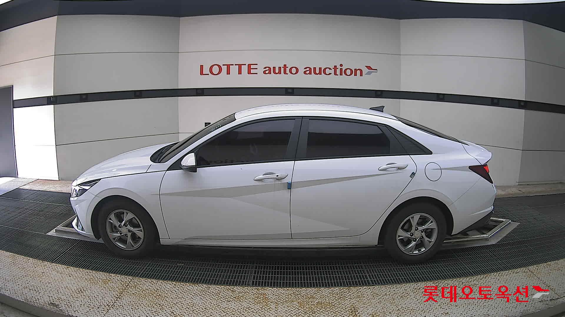 2021 - hyundai avante