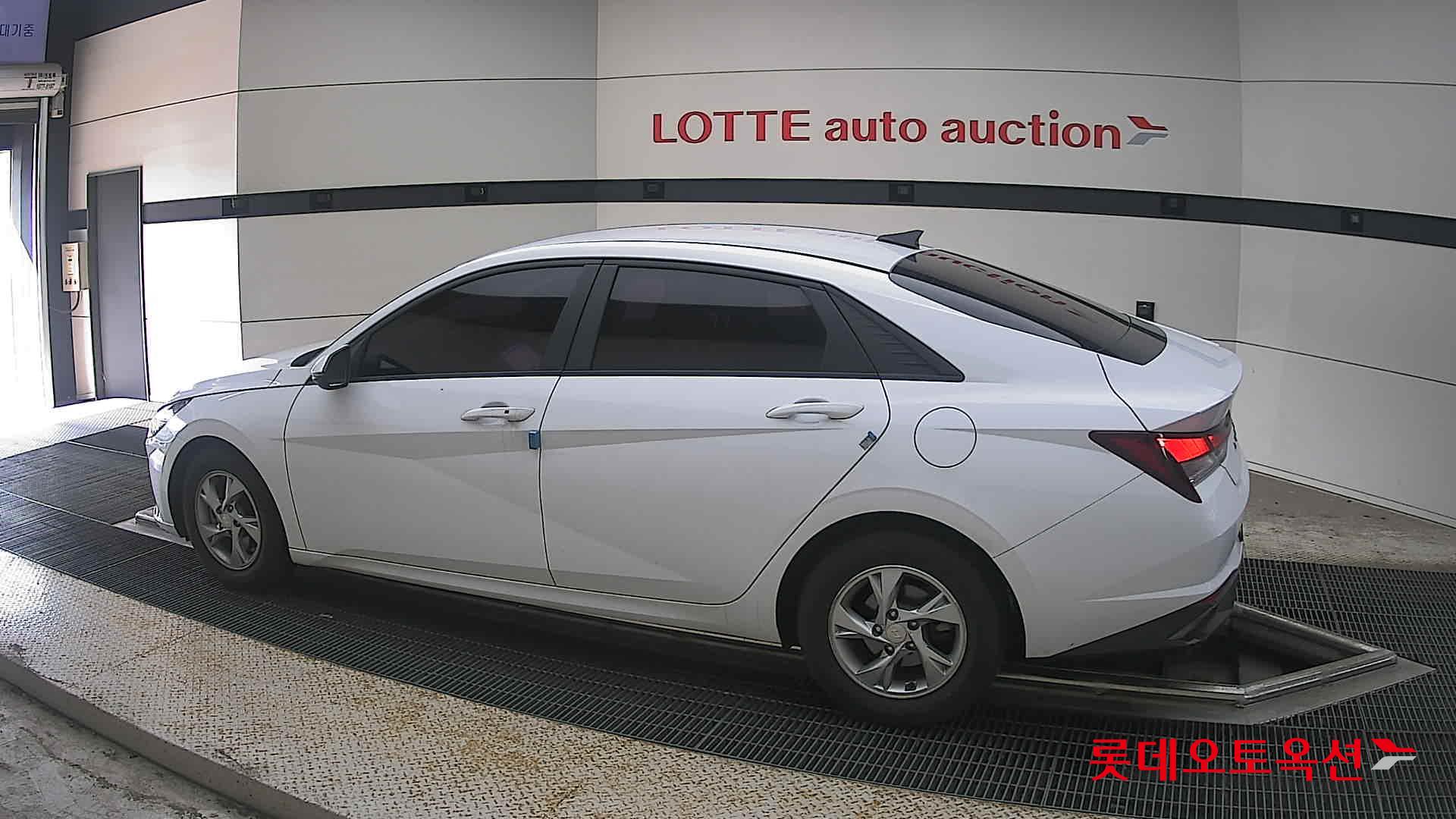 2021 - hyundai avante