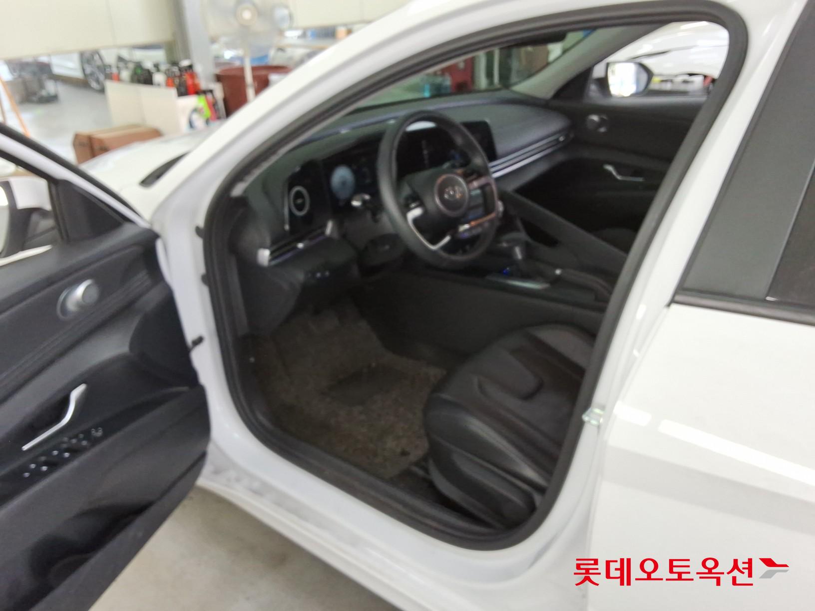 2021 - hyundai avante