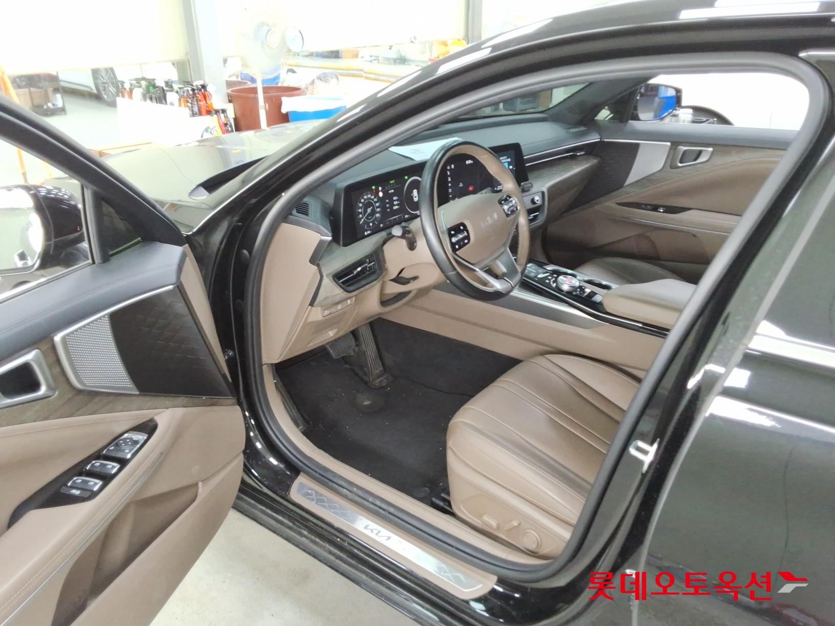 2023 - kia k8