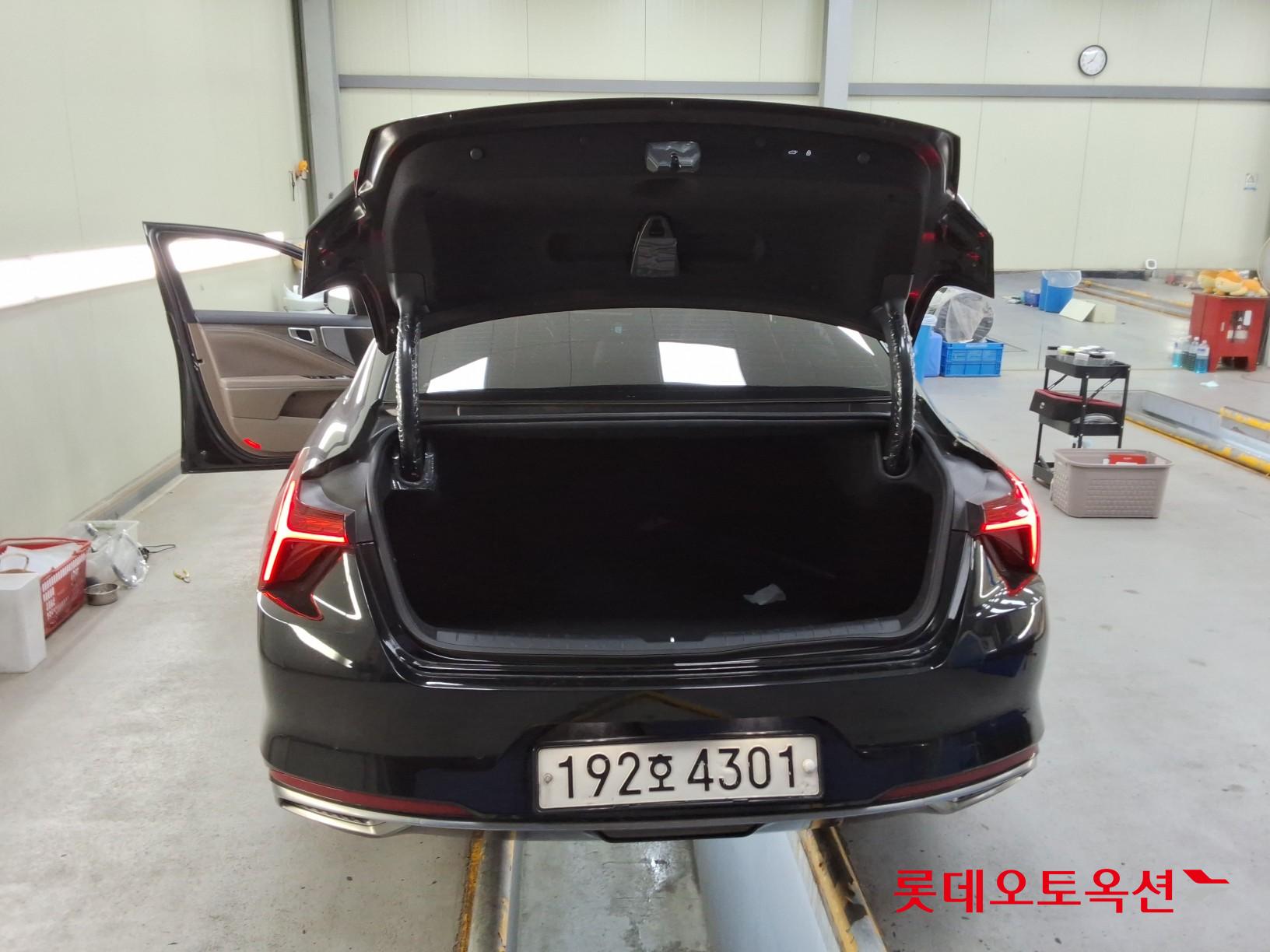 2023 - kia k8
