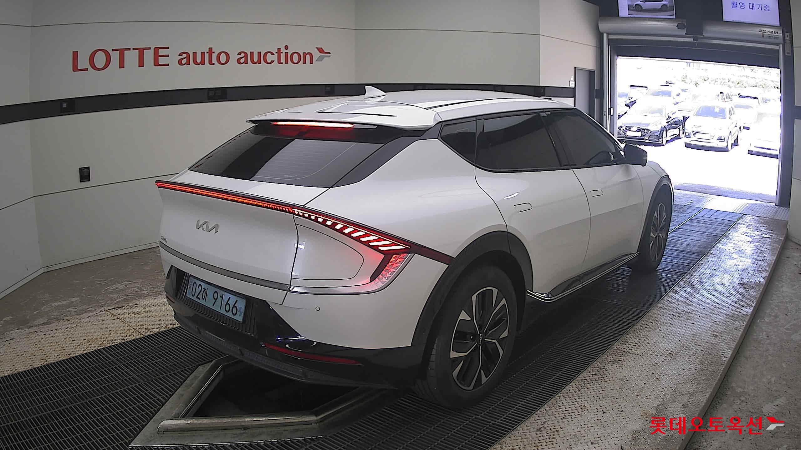 2022 - kia ev6