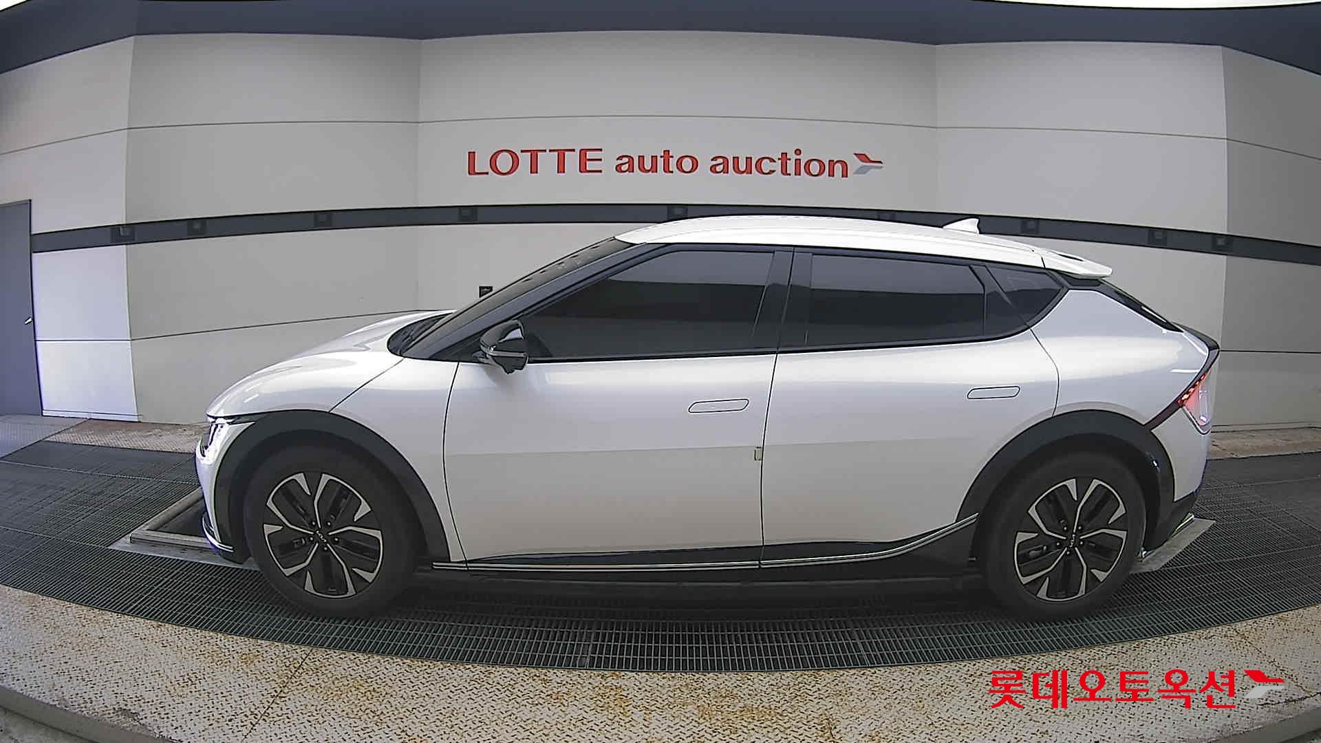 2022 - kia ev6