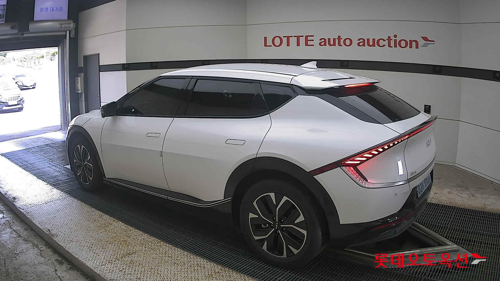 2022 - kia ev6