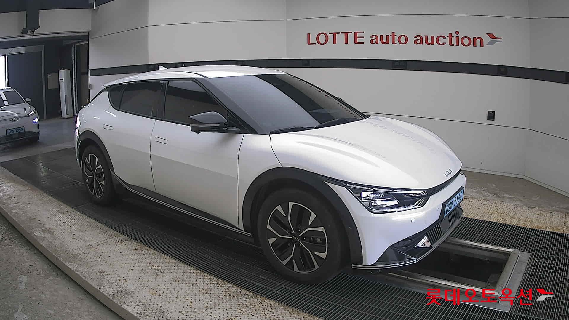 2022 - kia ev6