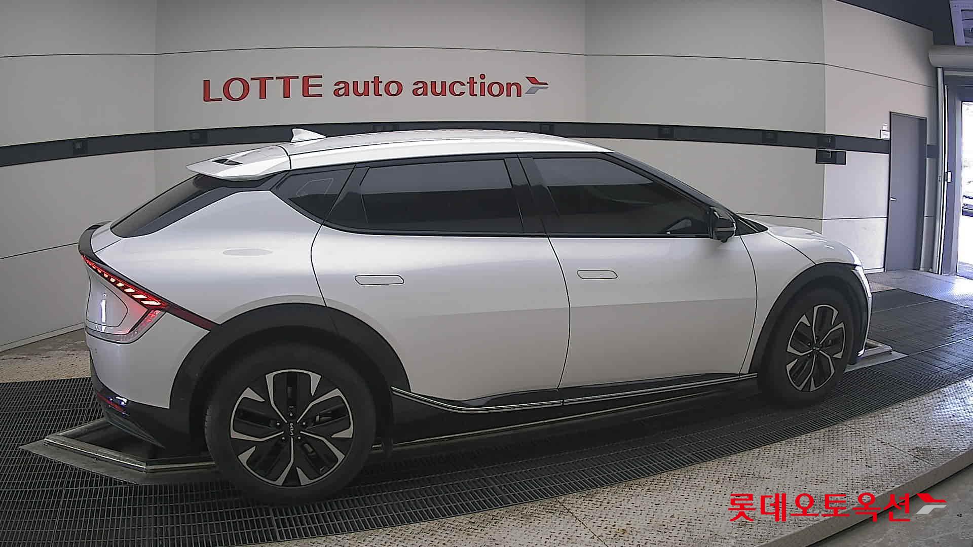 2022 - kia ev6