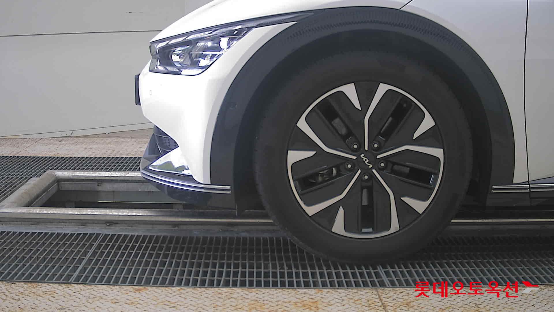 2022 - kia ev6