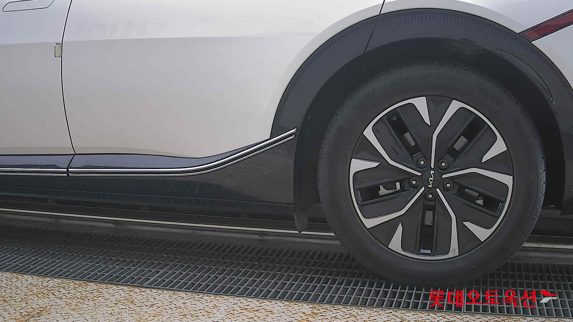 2022 - kia ev6