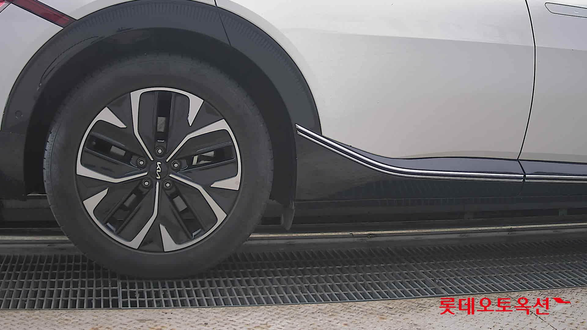 2022 - kia ev6
