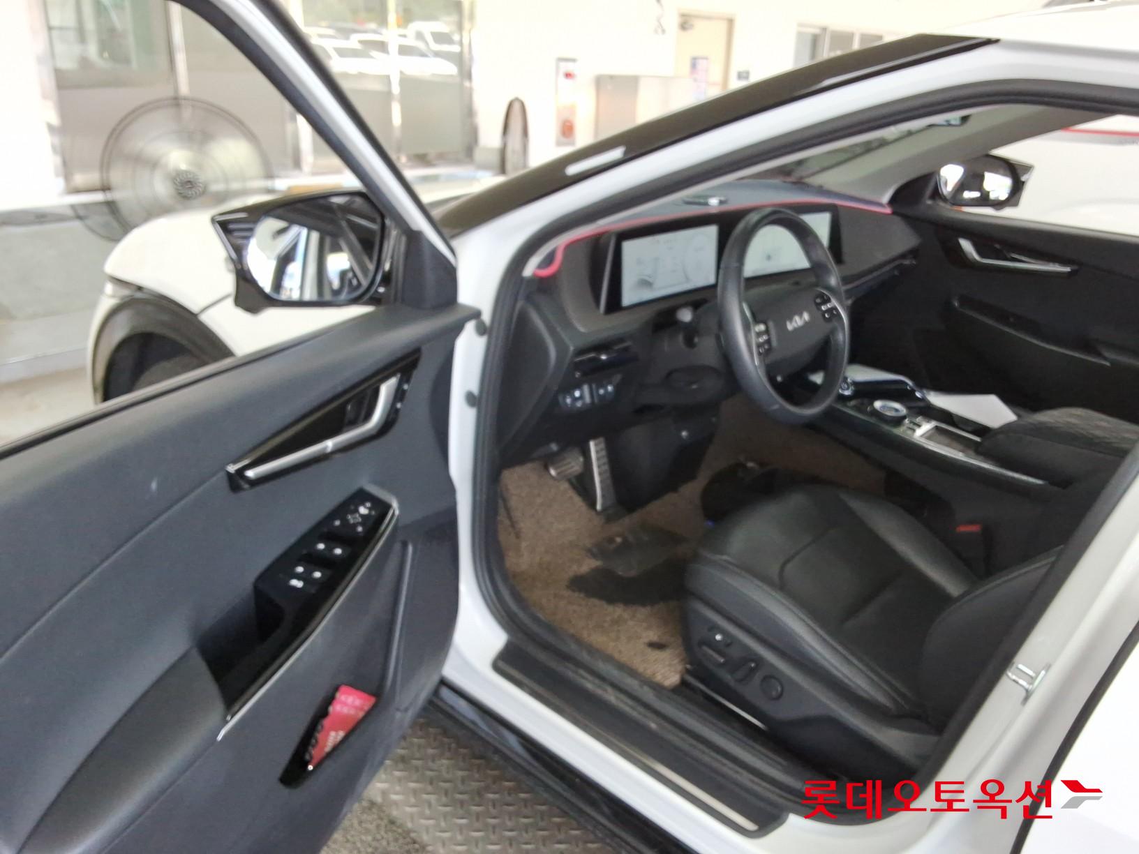 2022 - kia ev6