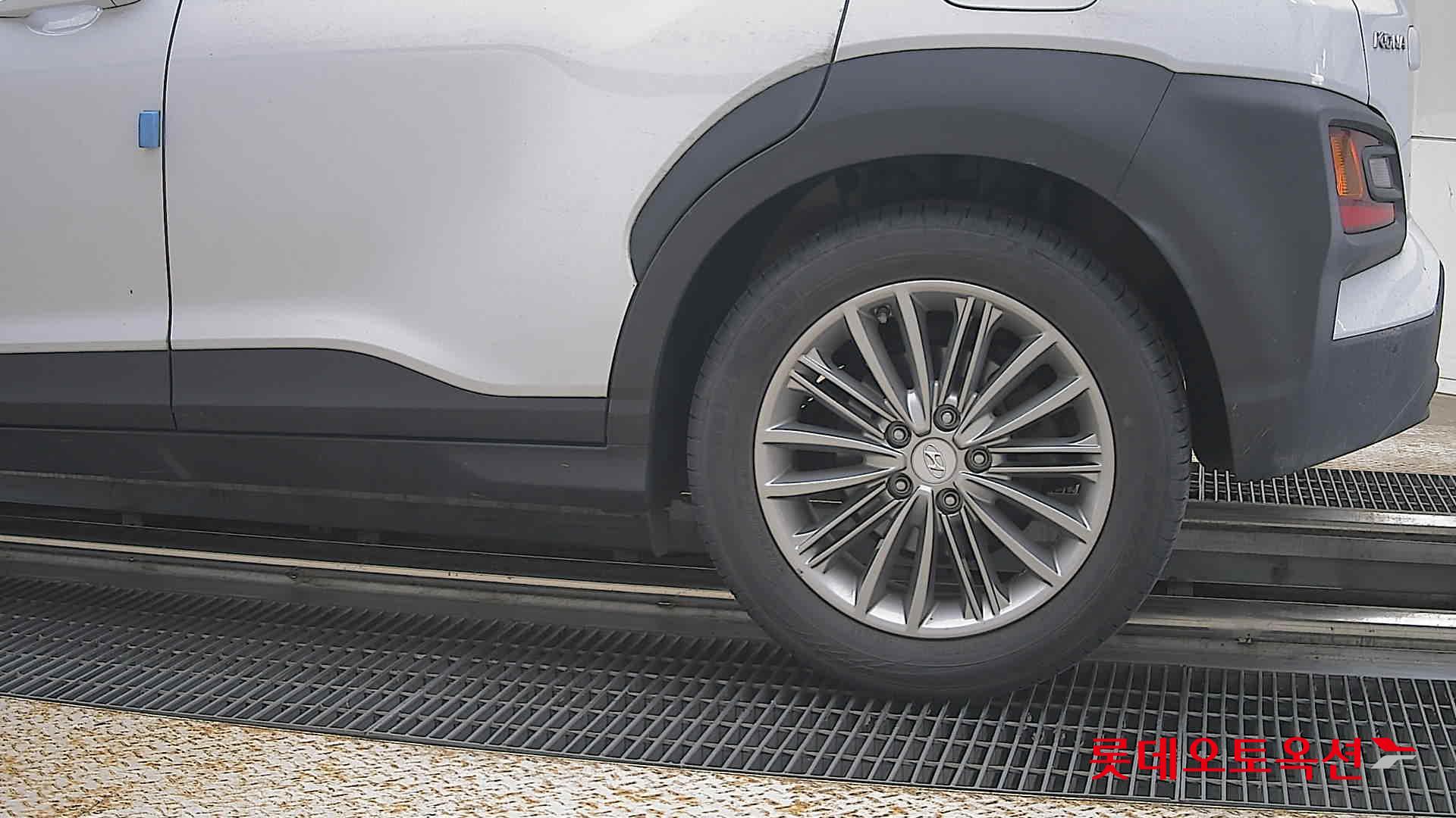 2020 - hyundai kona