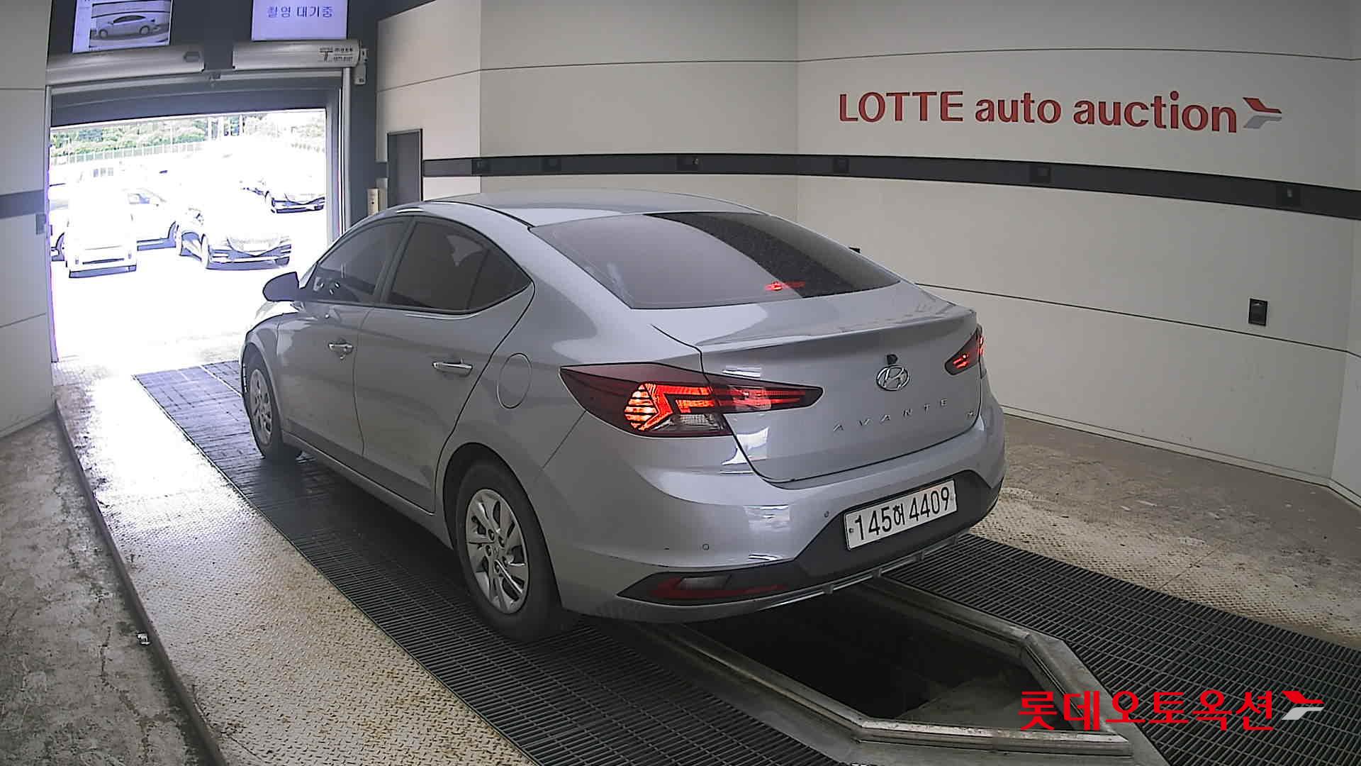 2020 - hyundai avante