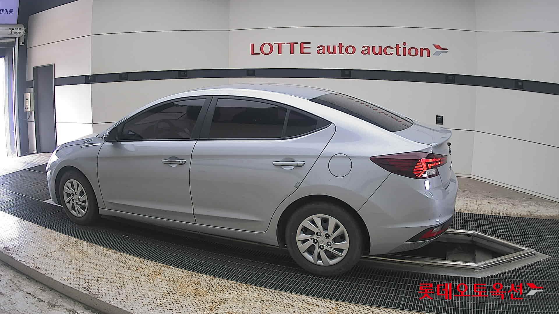 2020 - hyundai avante