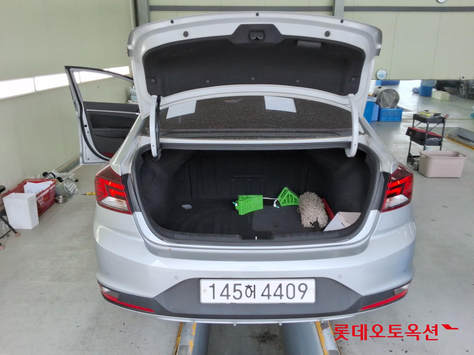 2020 - hyundai avante
