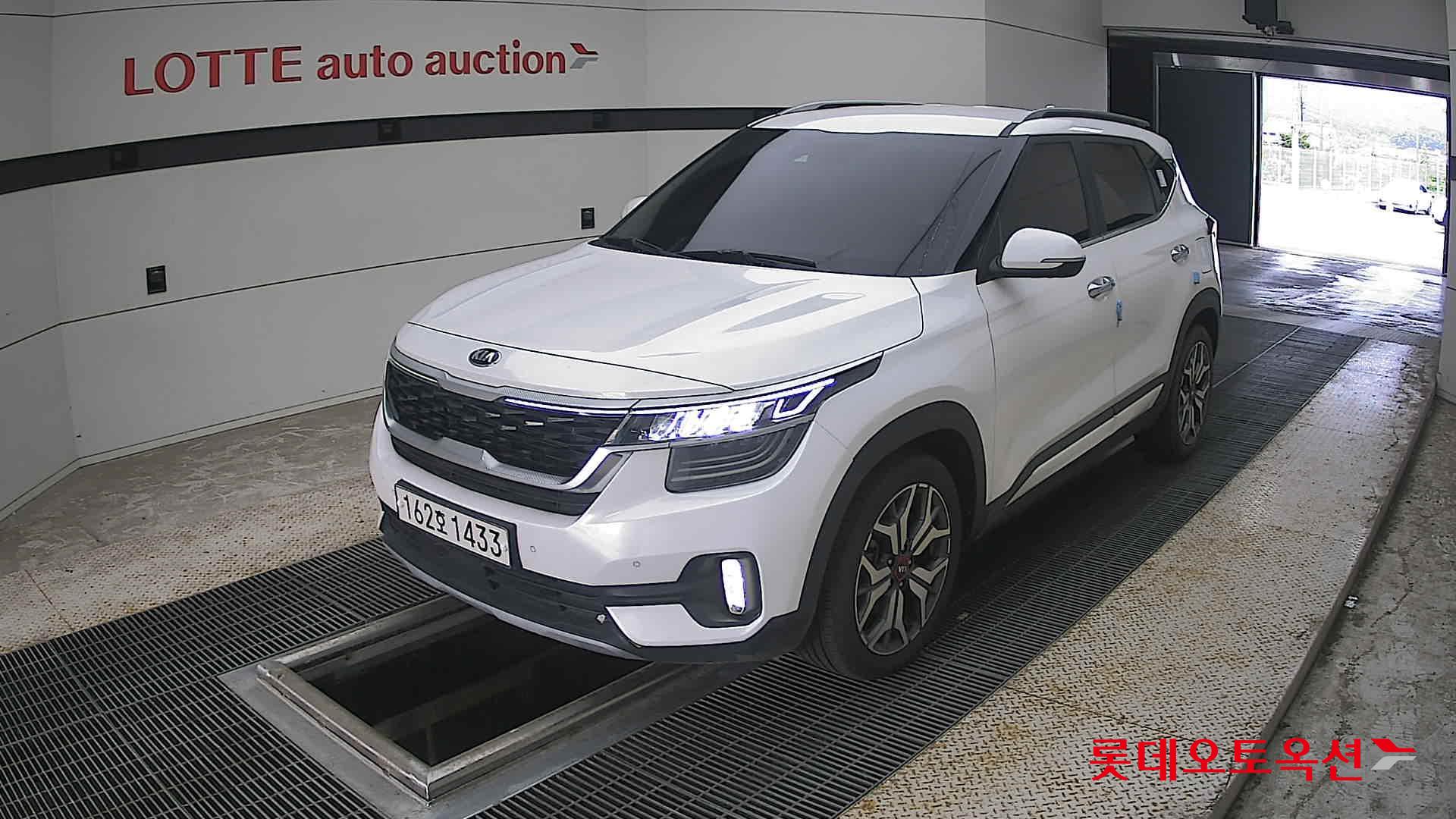 2022 - kia seltos