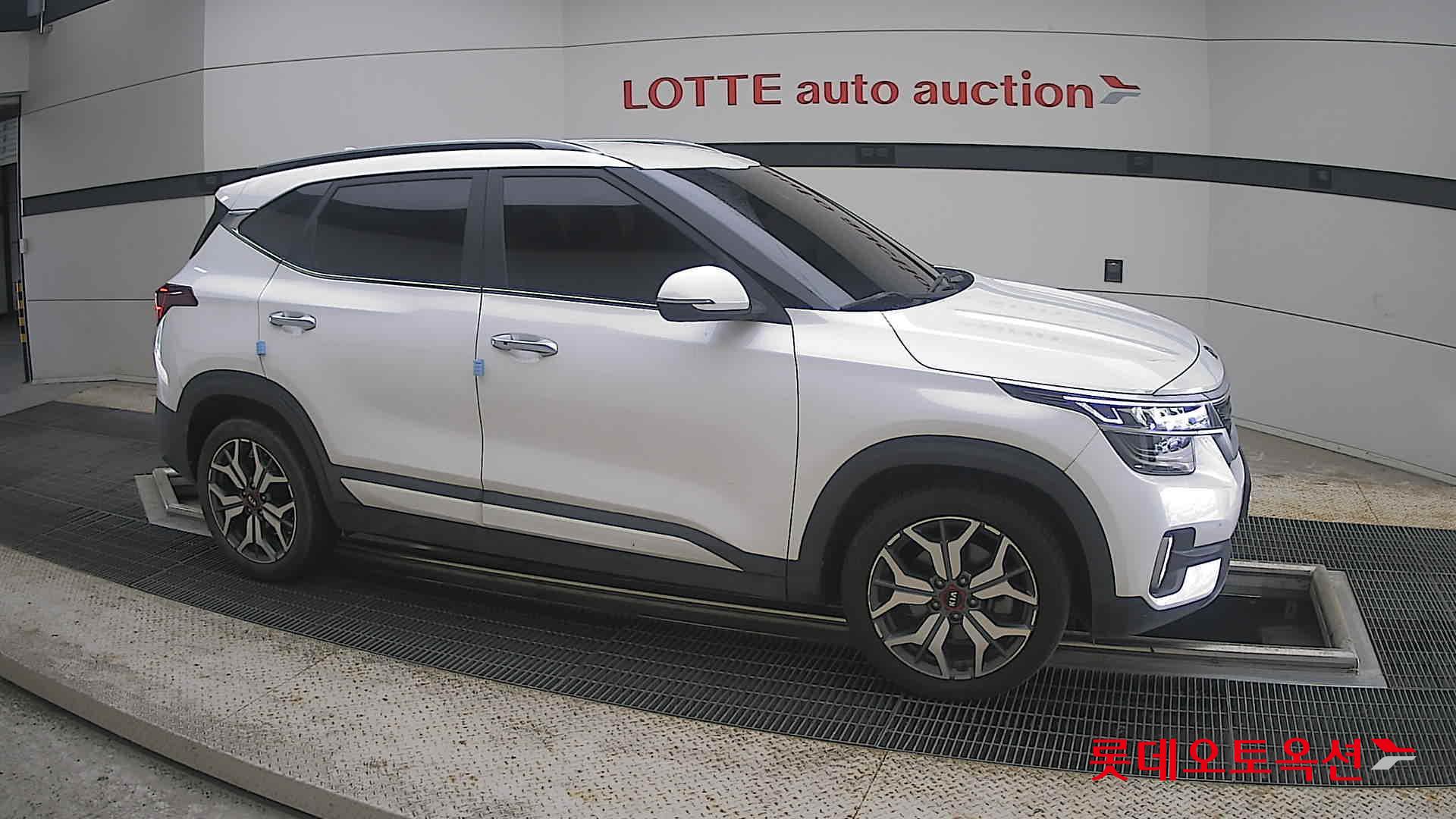 2022 - kia seltos