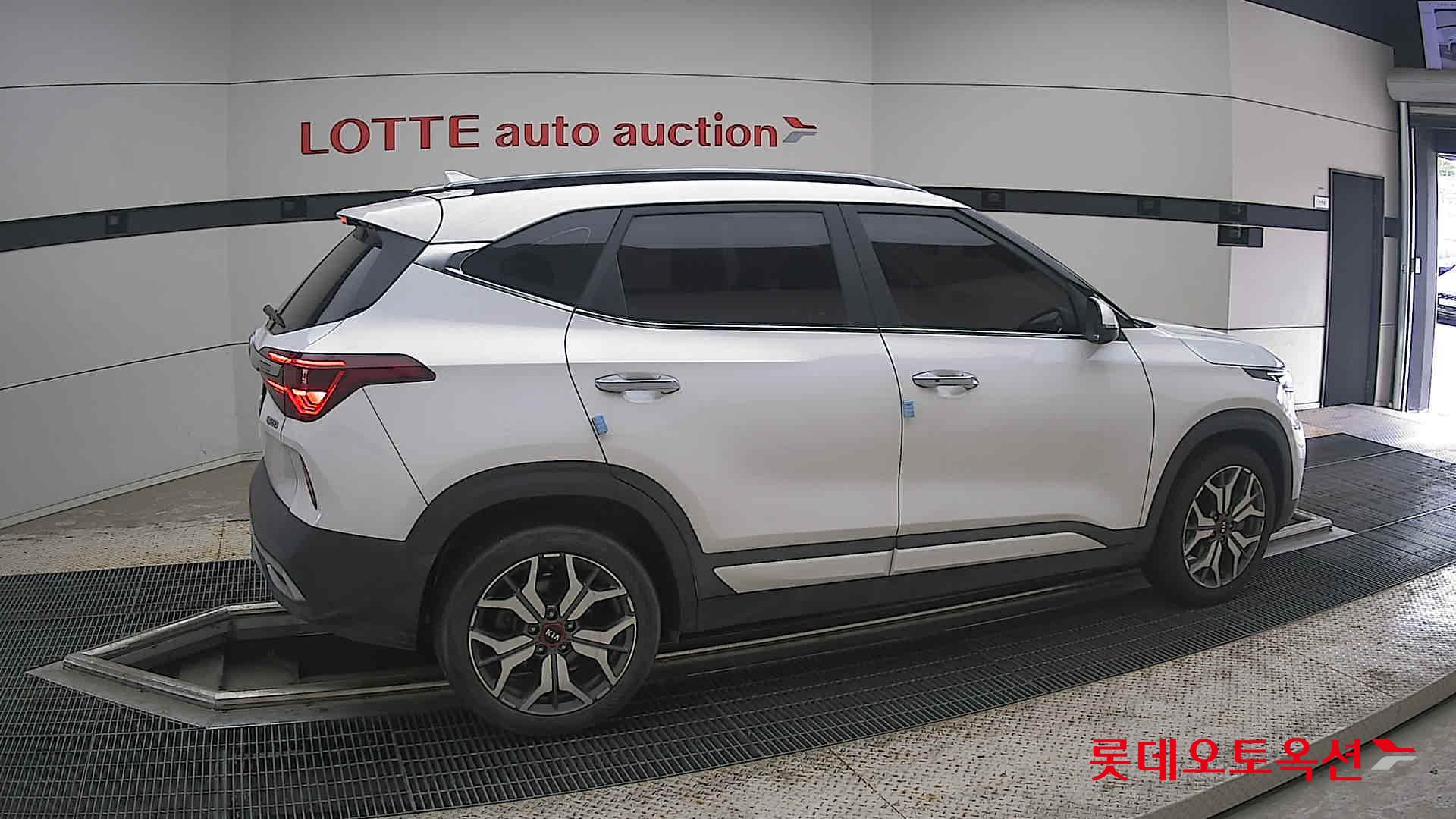 2022 - kia seltos