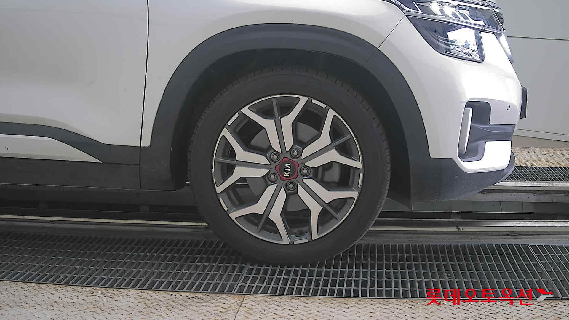 2022 - kia seltos
