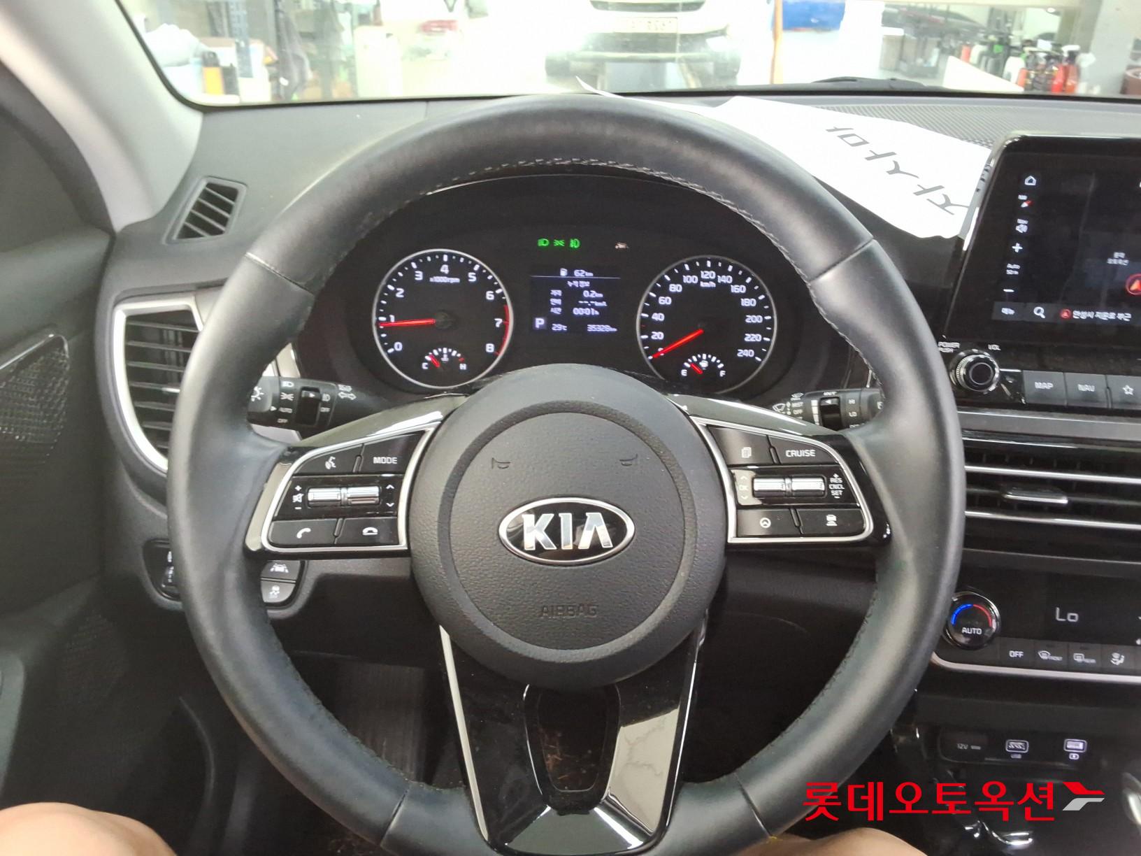 2022 - kia seltos