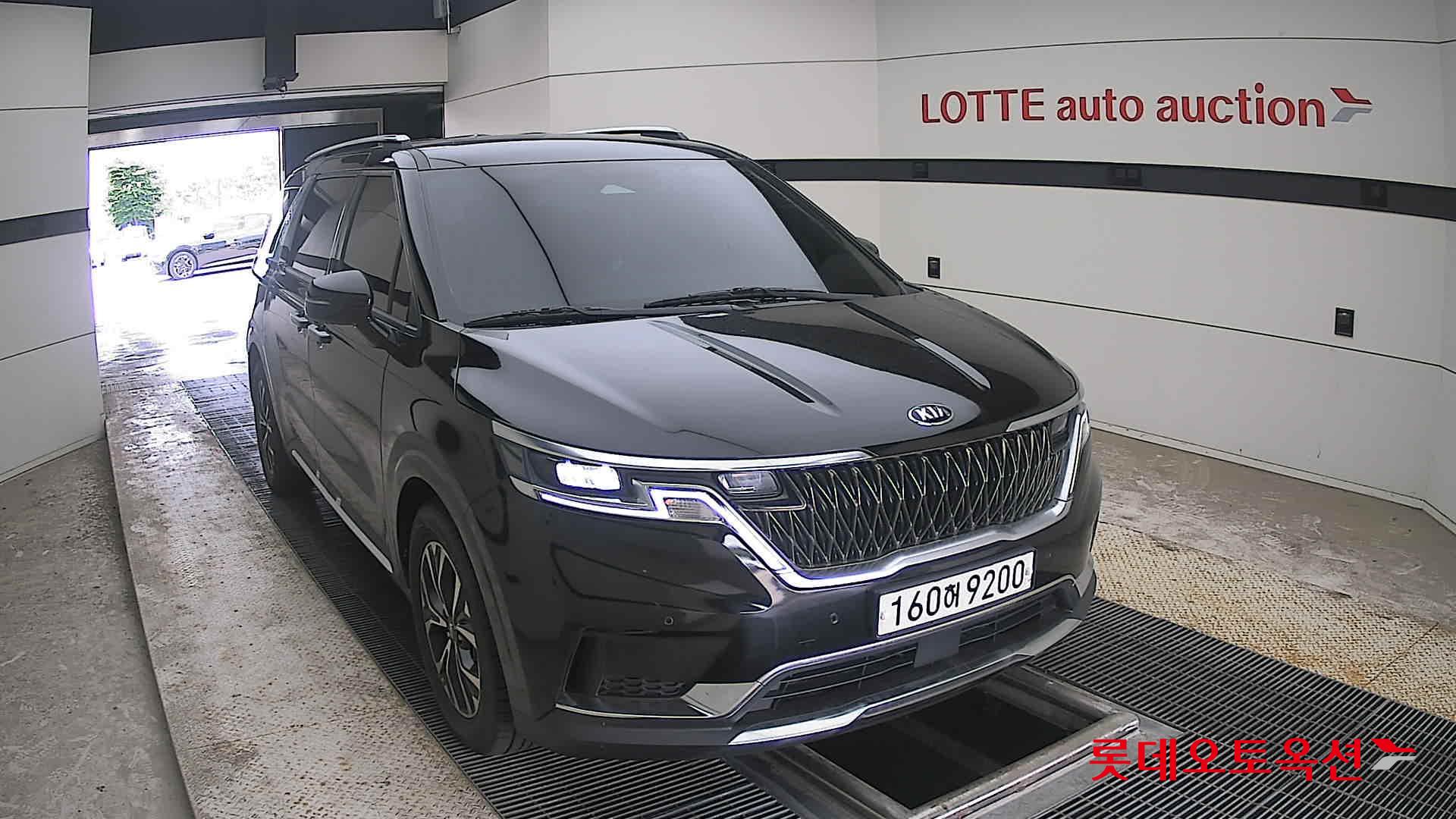 2021 - kia carnival
