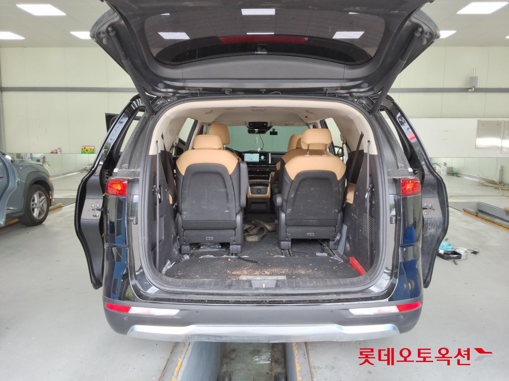 2021 - kia carnival
