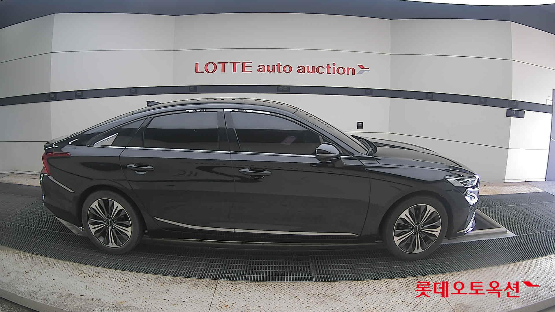 2022 - kia k8