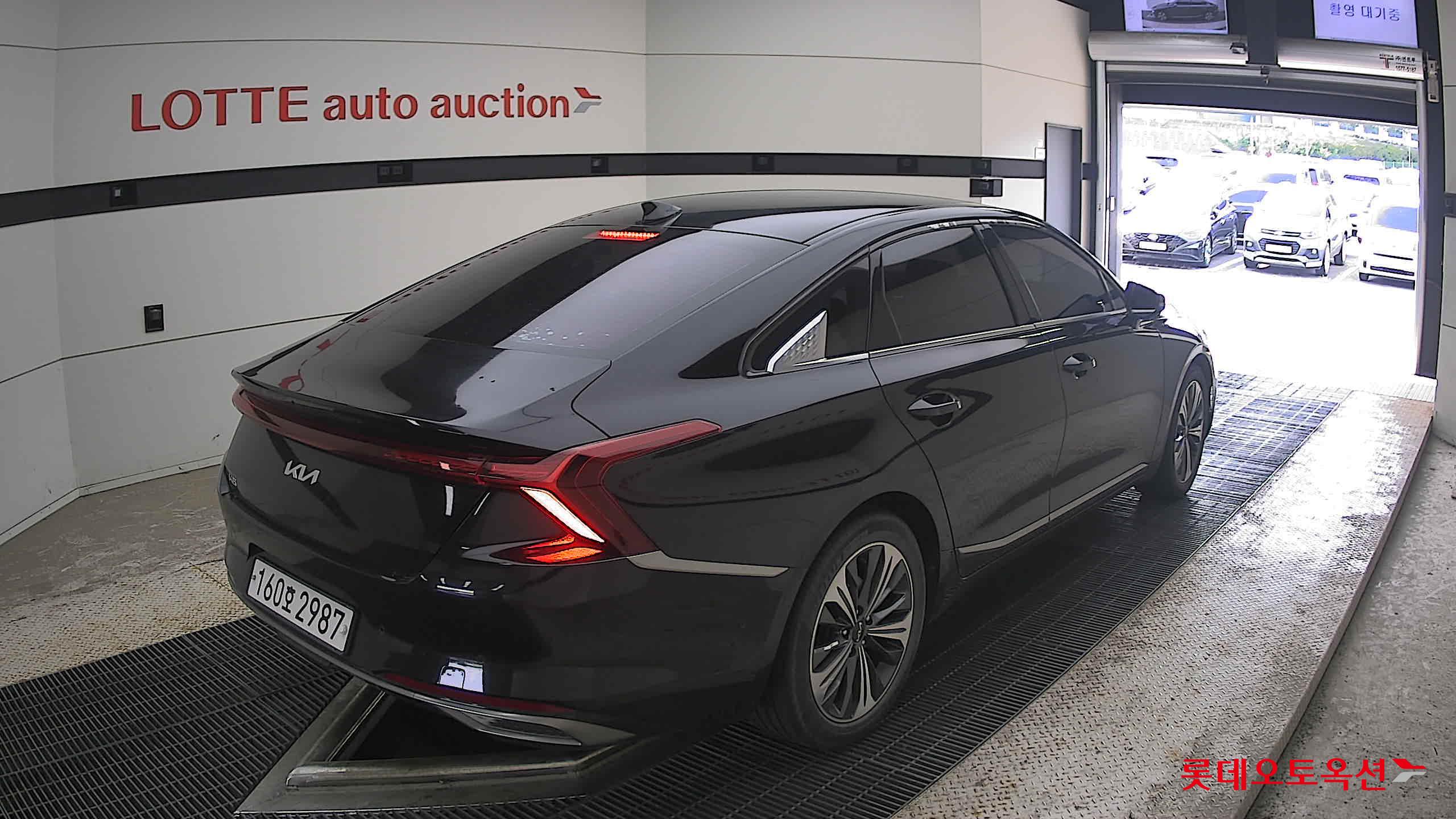 2022 - kia k8