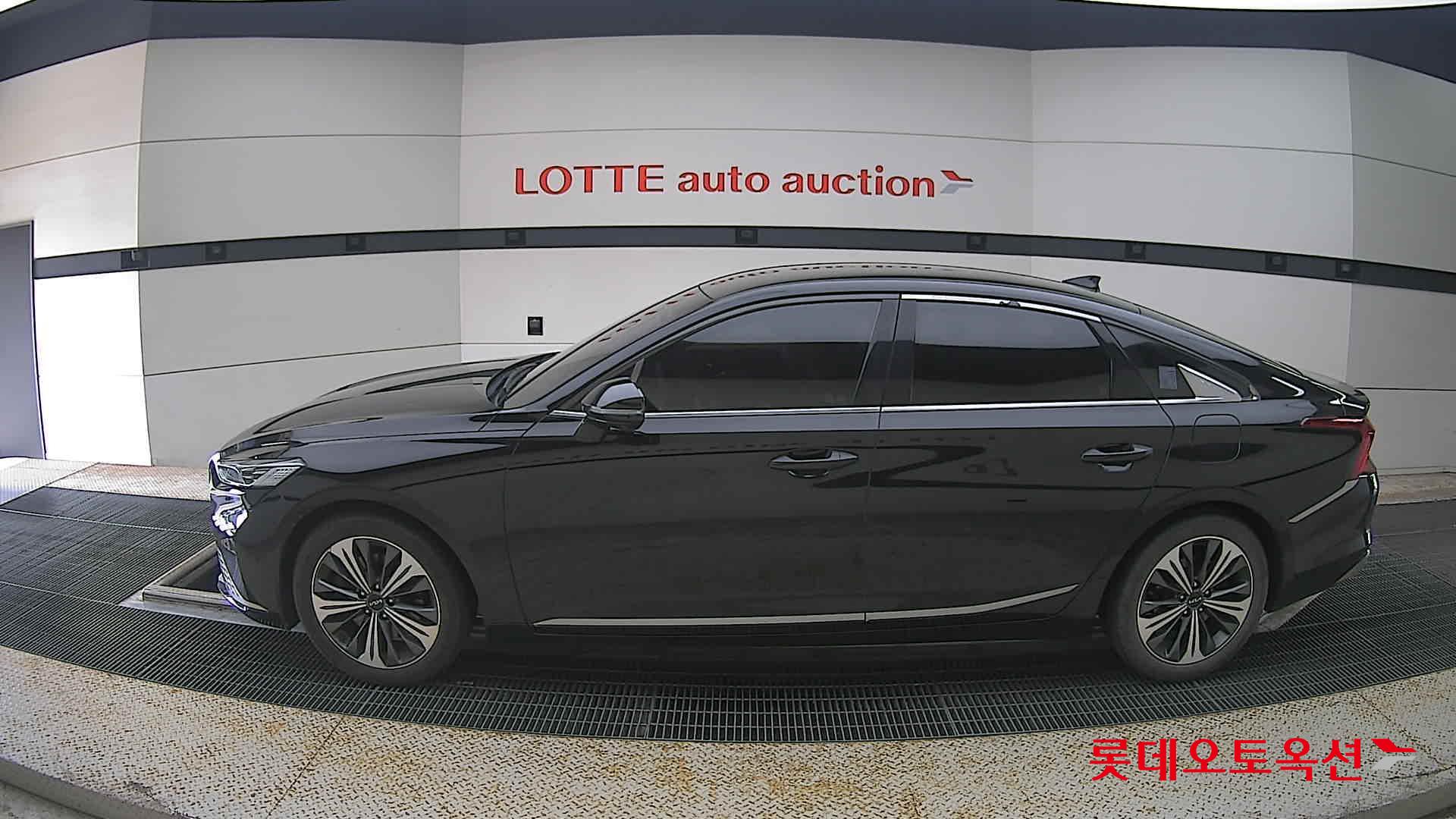 2022 - kia k8