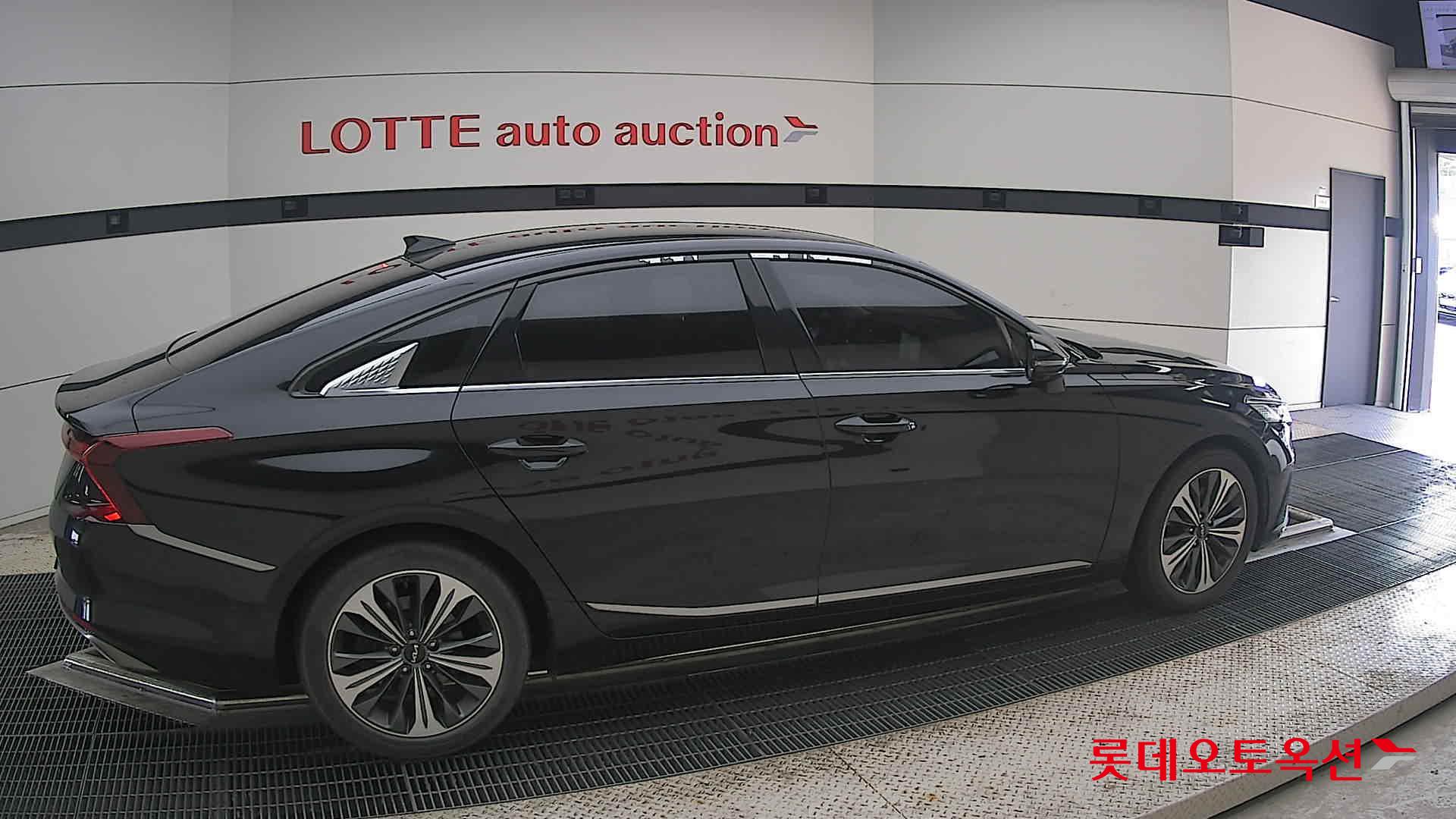 2022 - kia k8