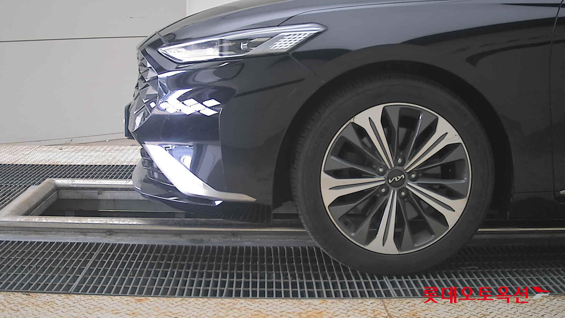 2022 - kia k8