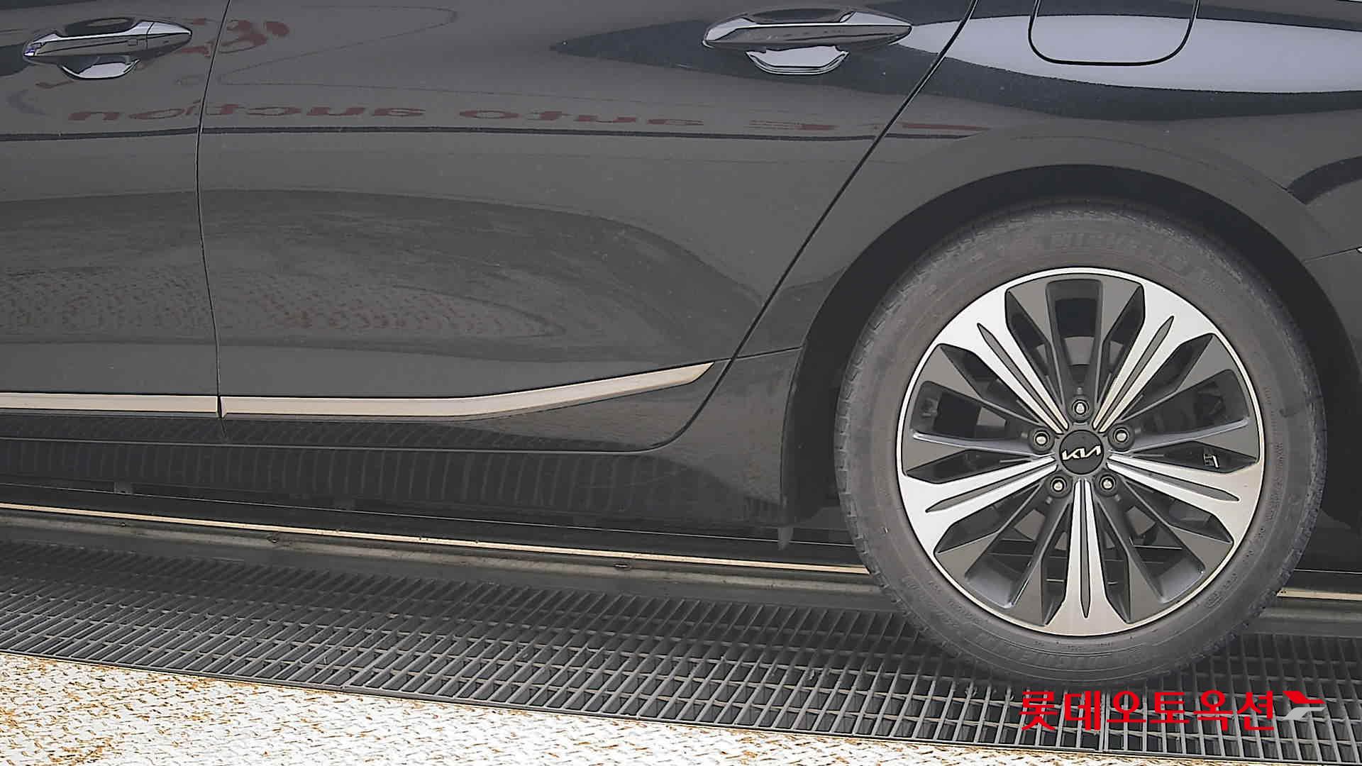 2022 - kia k8