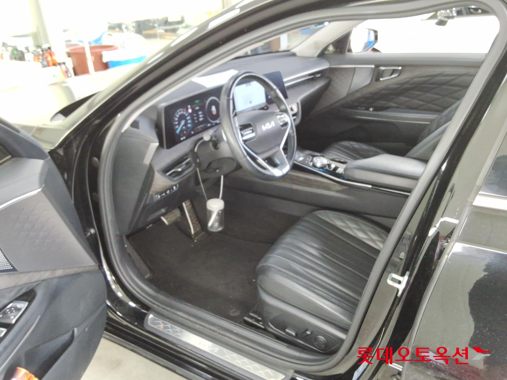 2022 - kia k8