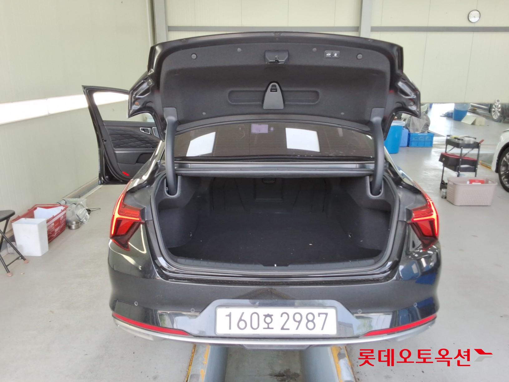 2022 - kia k8