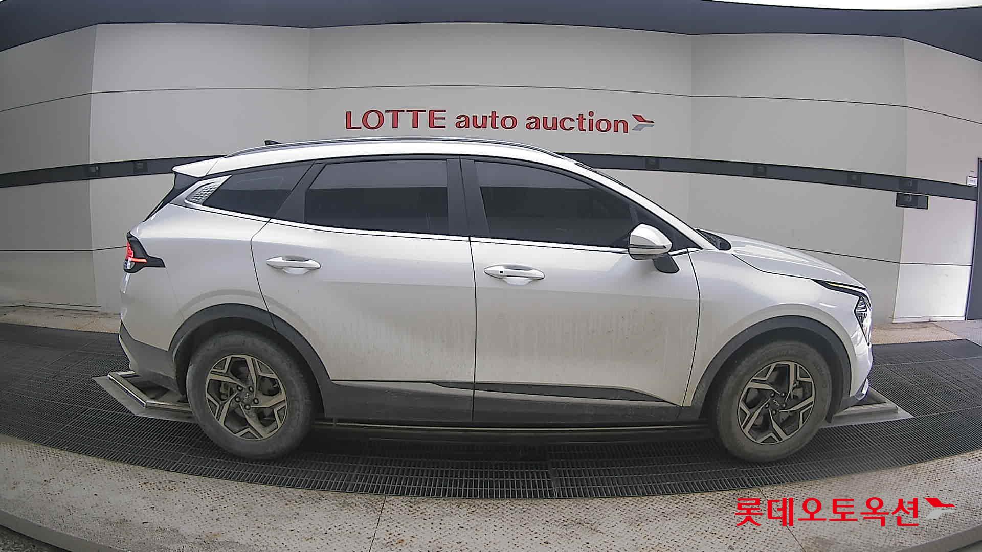 2022 - kia sportage