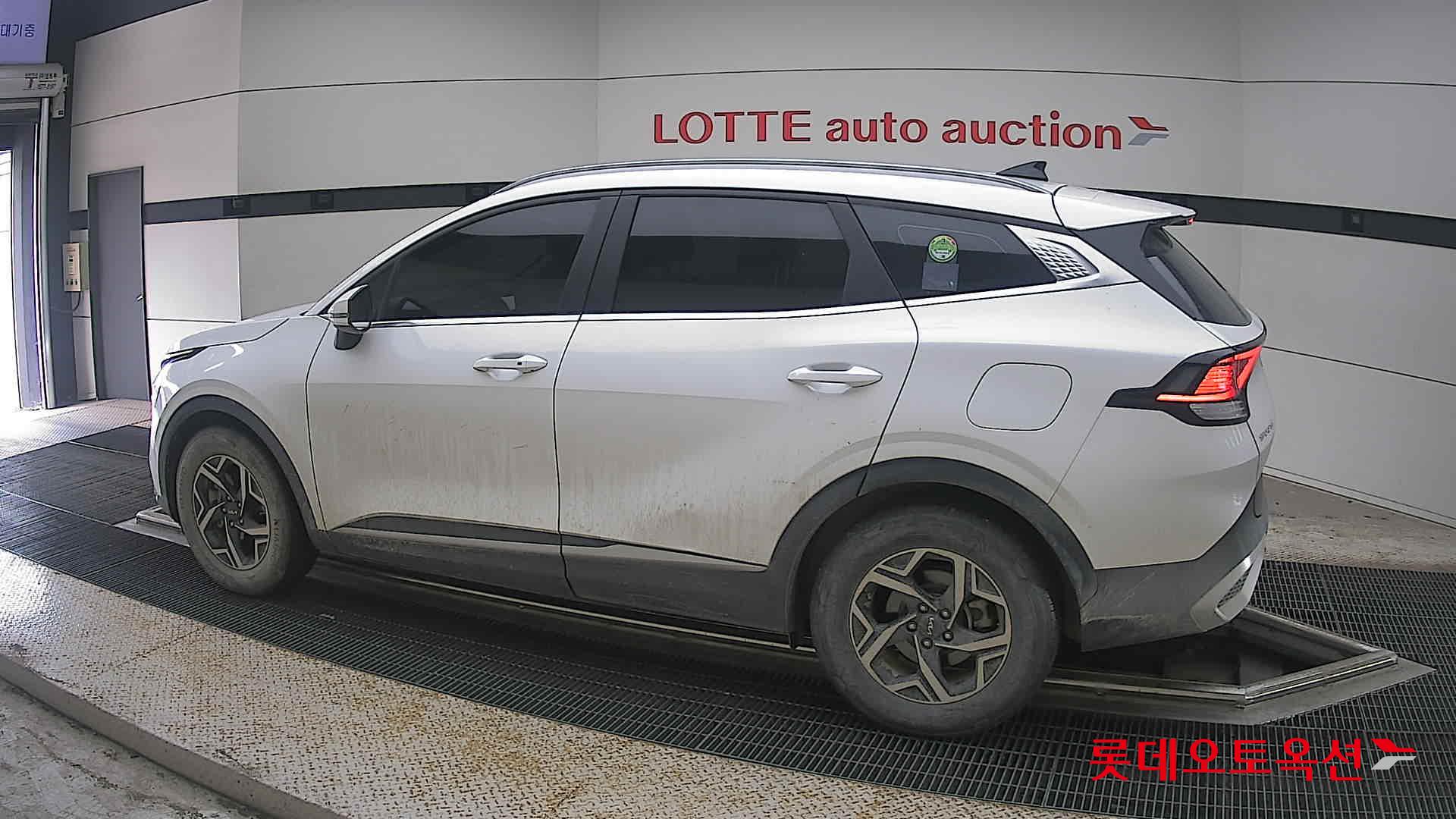 2022 - kia sportage