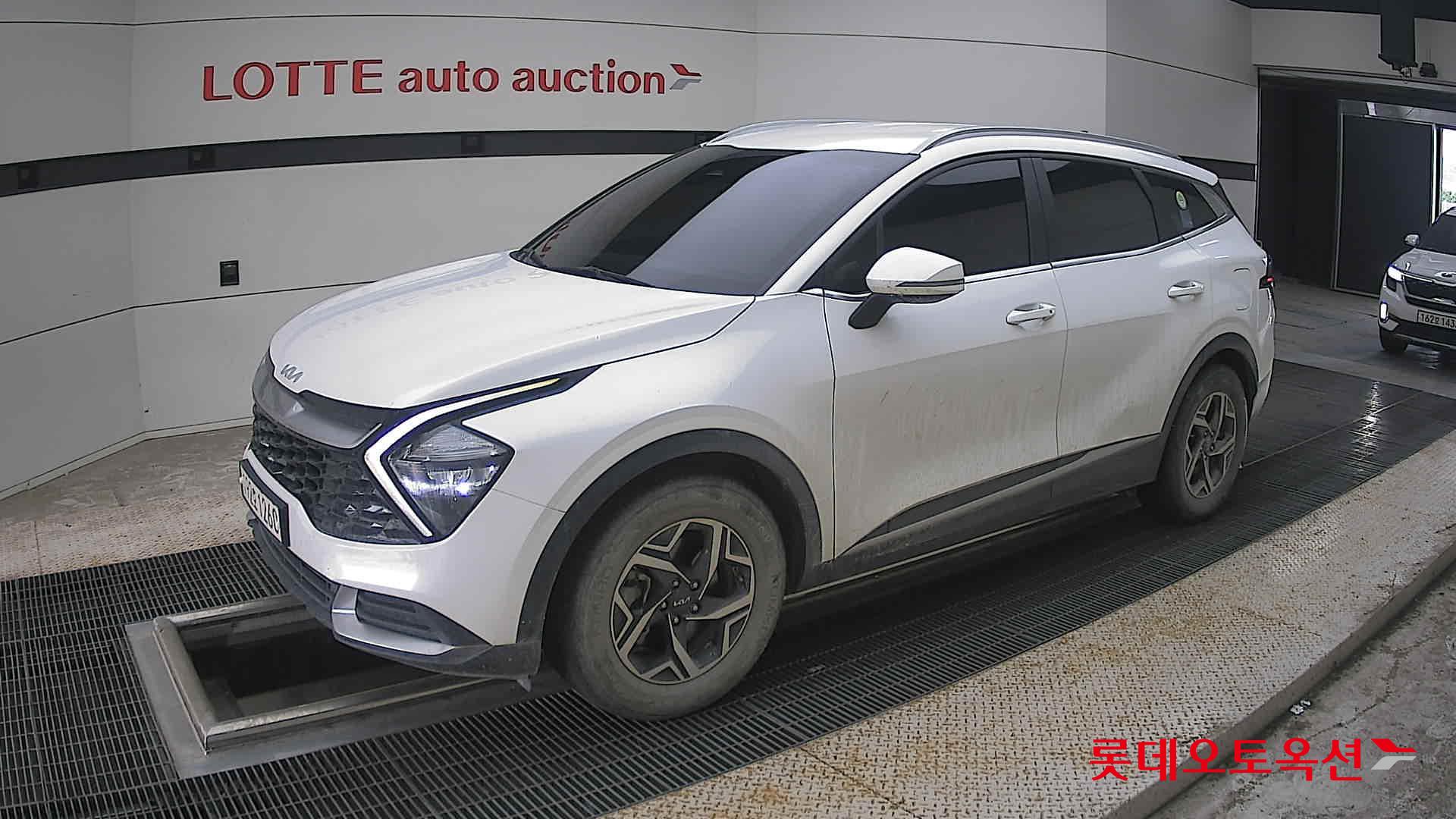 2022 - kia sportage