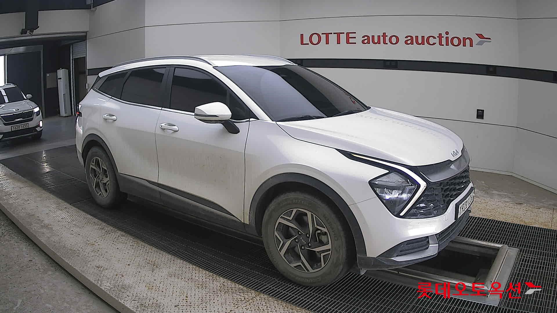 2022 - kia sportage