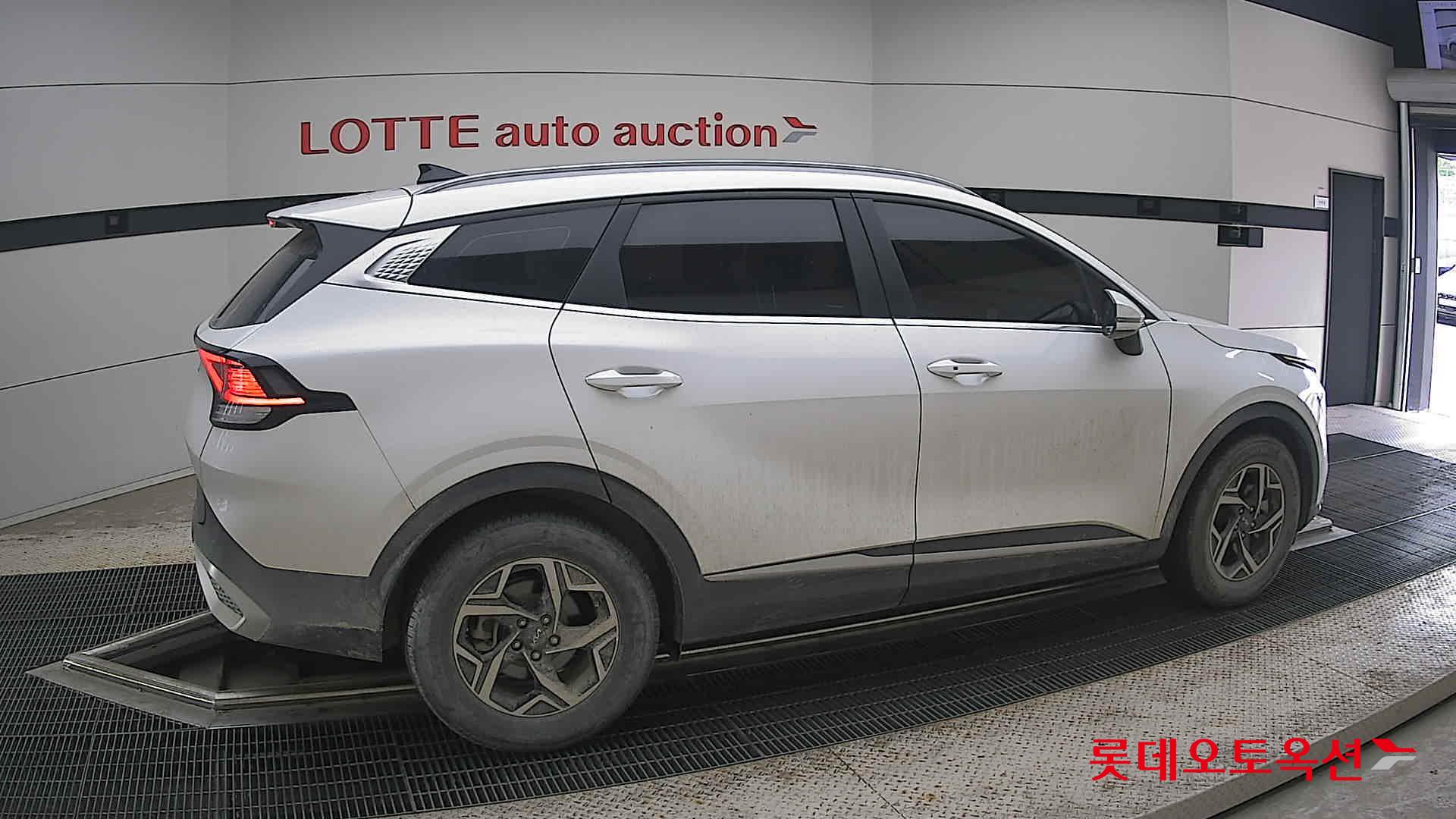 2022 - kia sportage