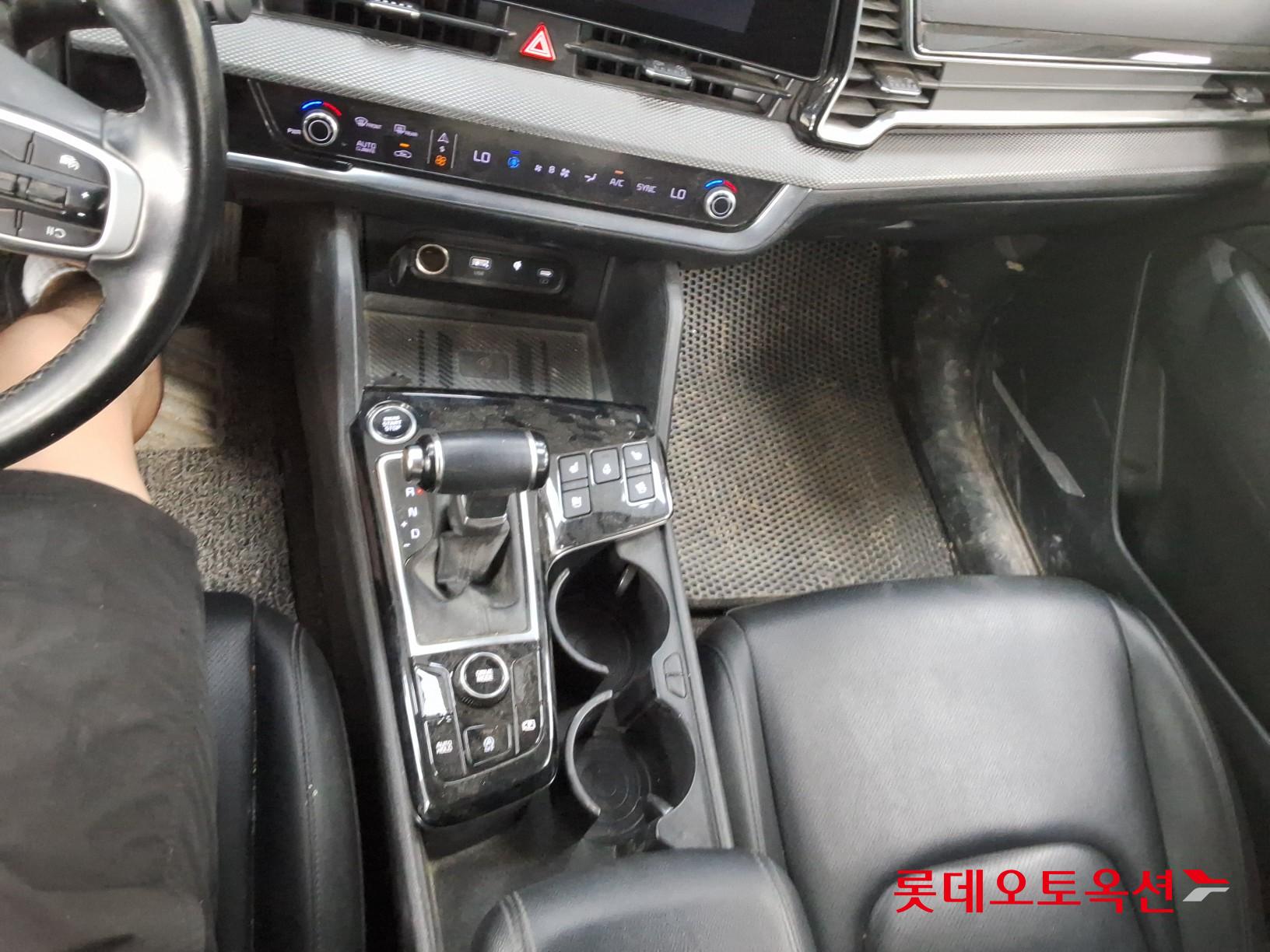 2022 - kia sportage