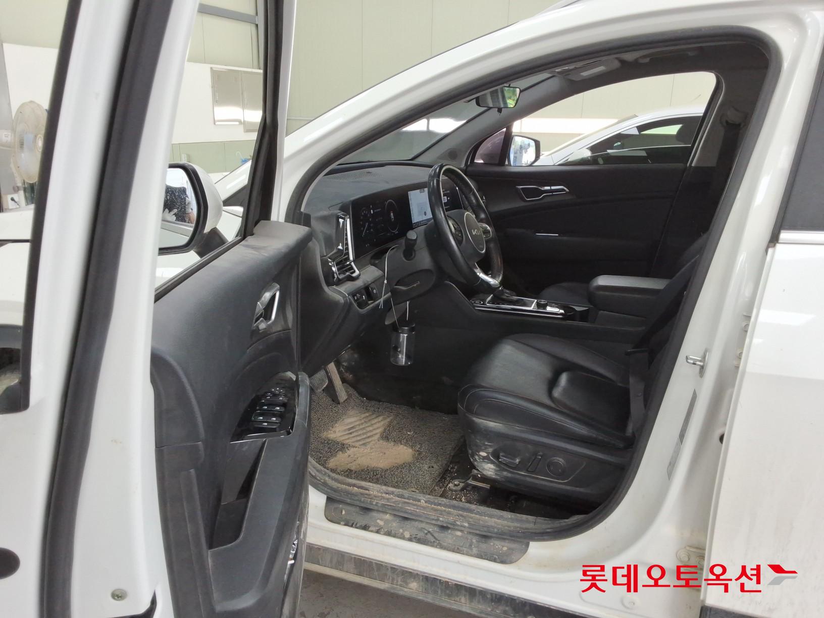 2022 - kia sportage