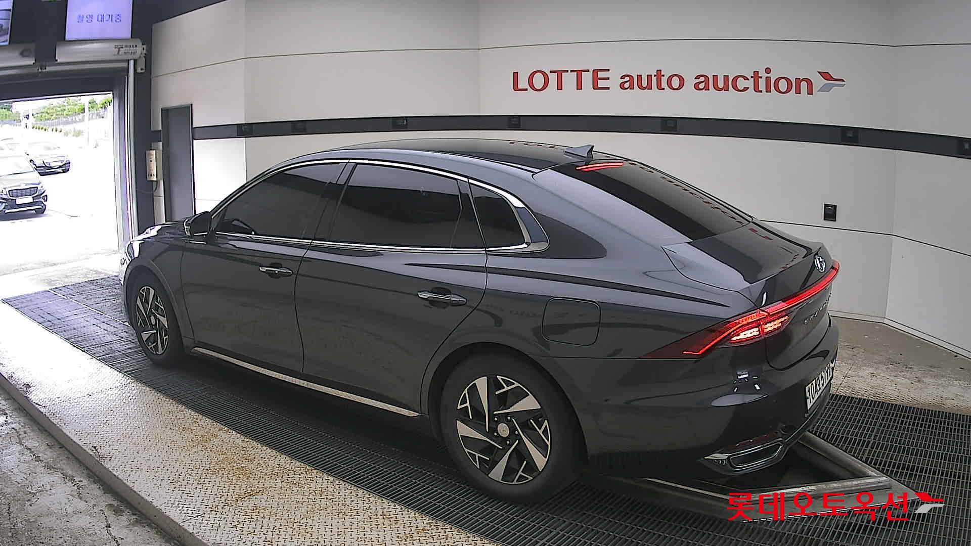 2020 - hyundai grandeur