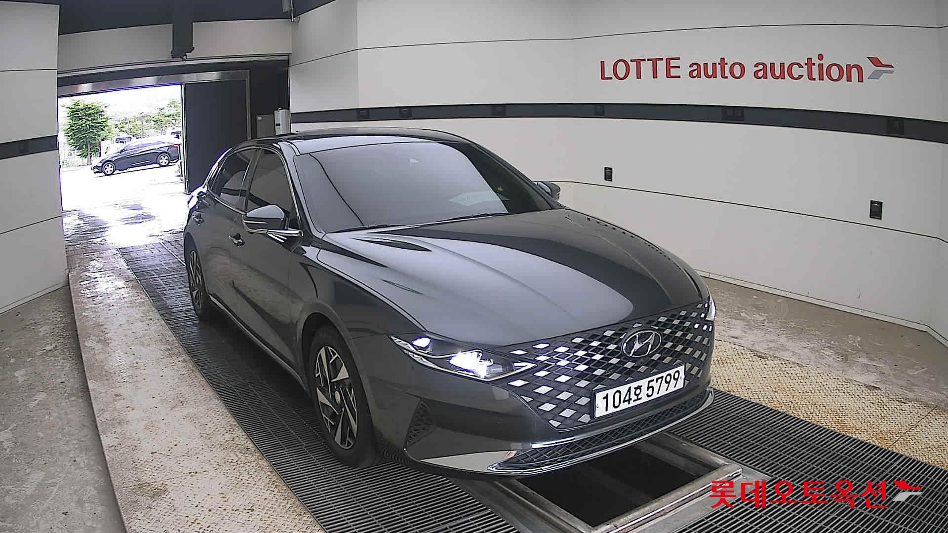 2020 - hyundai grandeur