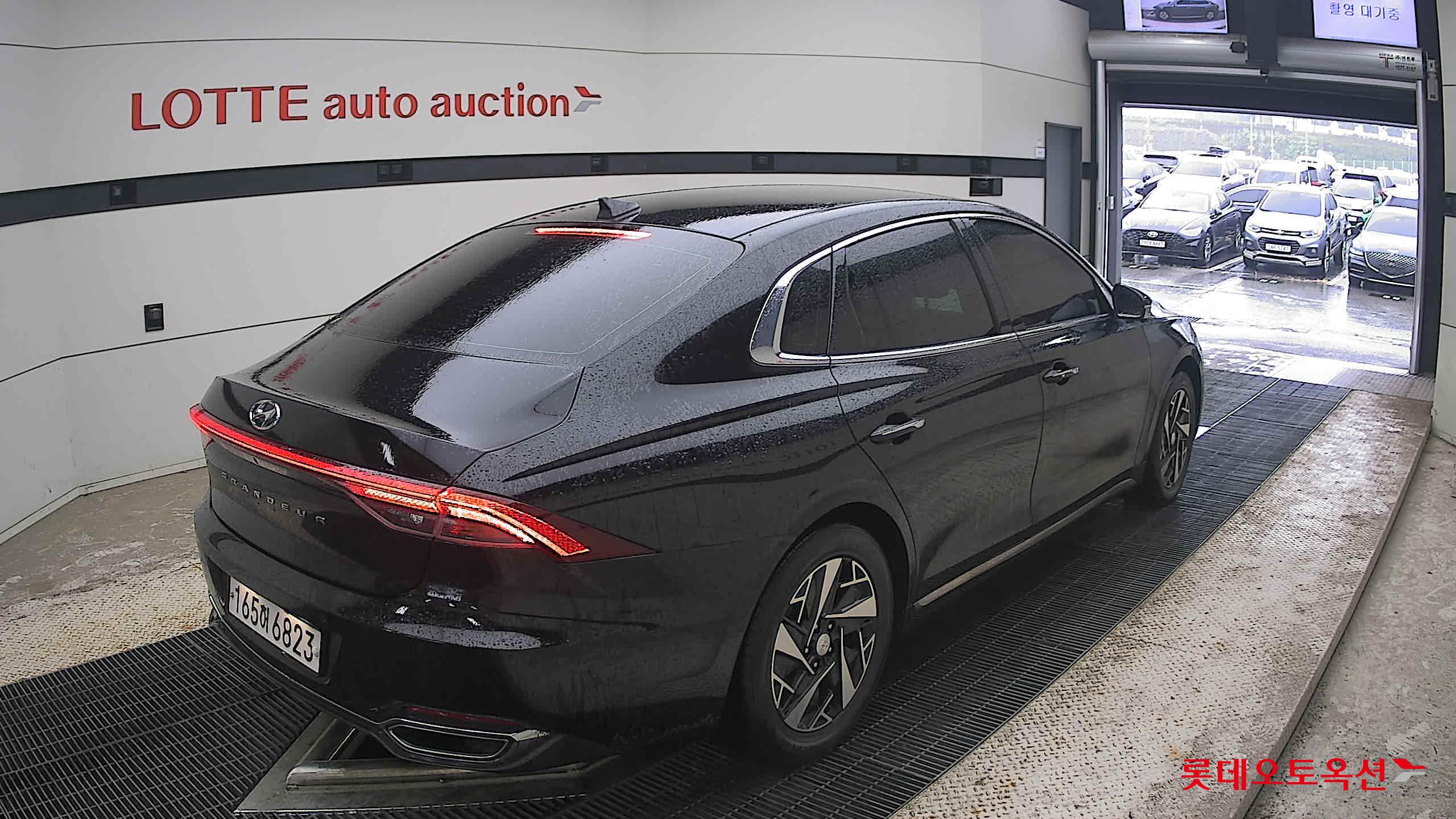 2022 - hyundai grandeur