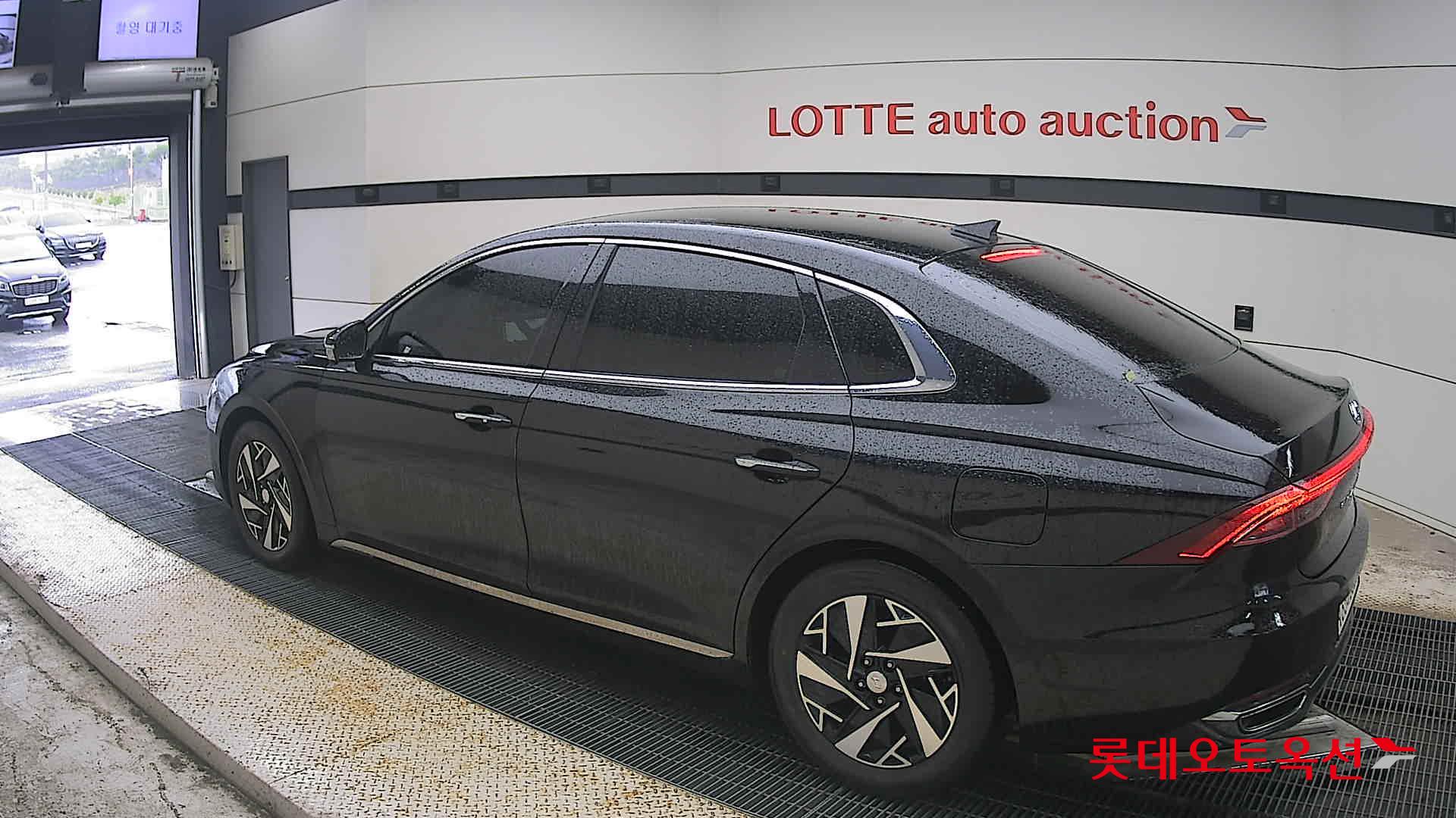2022 - hyundai grandeur
