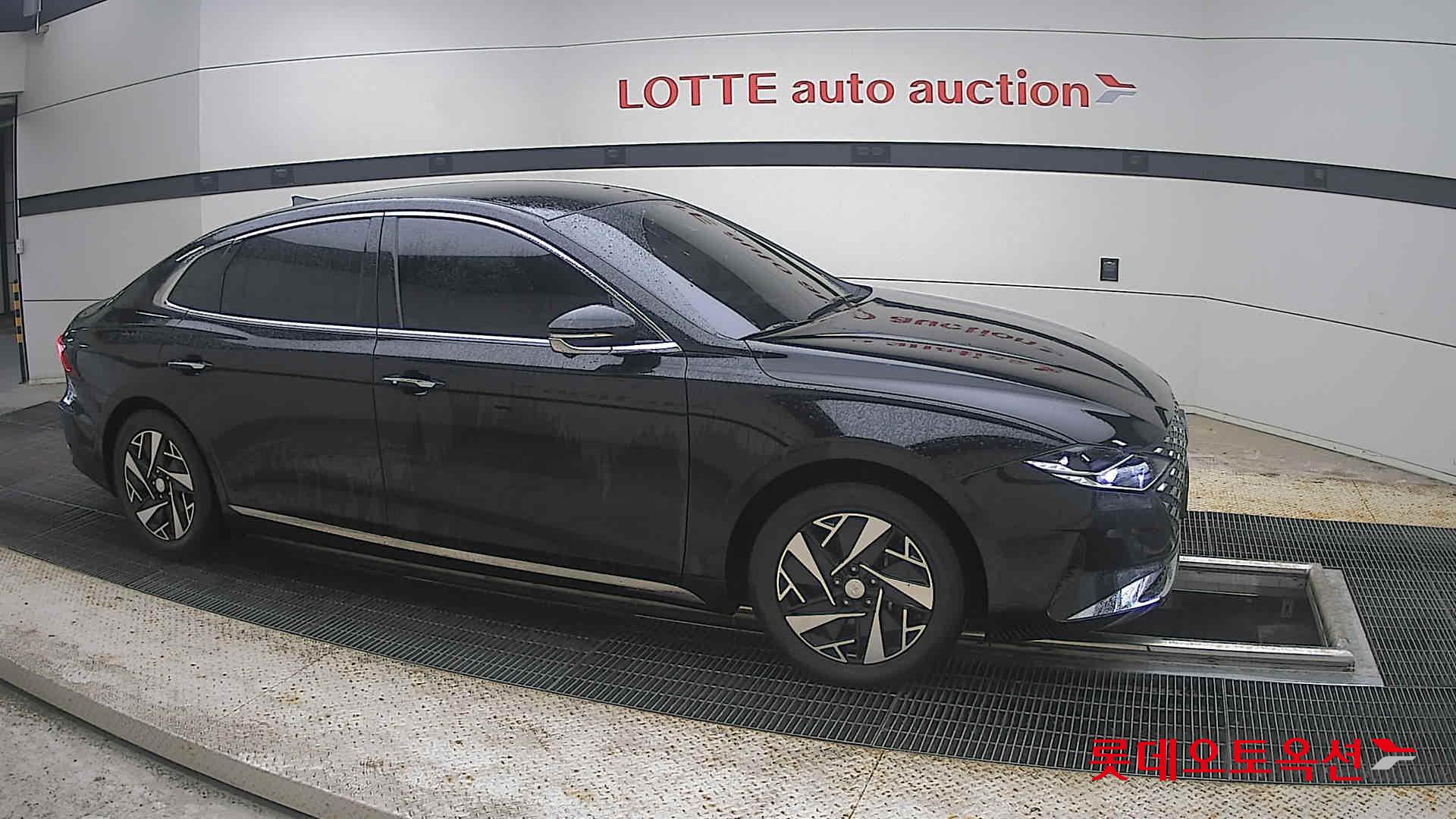 2022 - hyundai grandeur