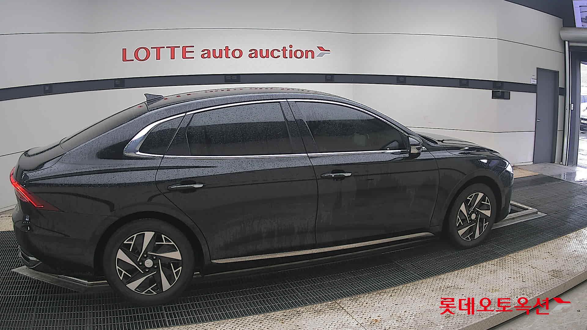 2022 - hyundai grandeur
