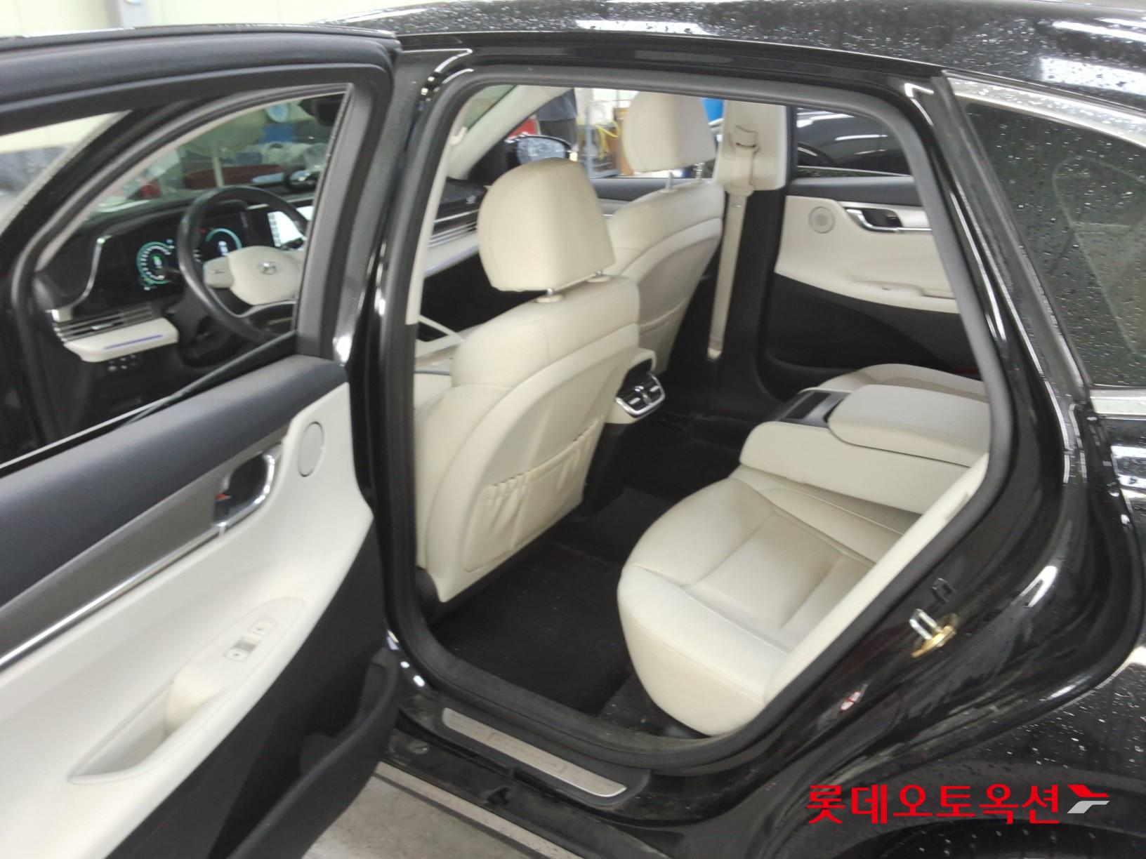 2022 - hyundai grandeur